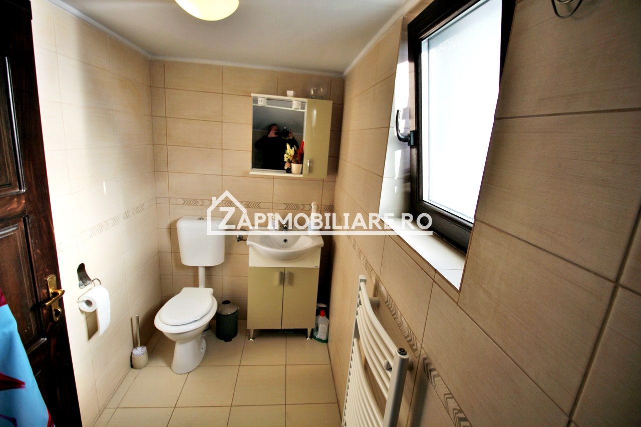 Casa 8 camere,4 bai,482mp,1.100mp teren,2 garaje,0% comision — fotografia 9