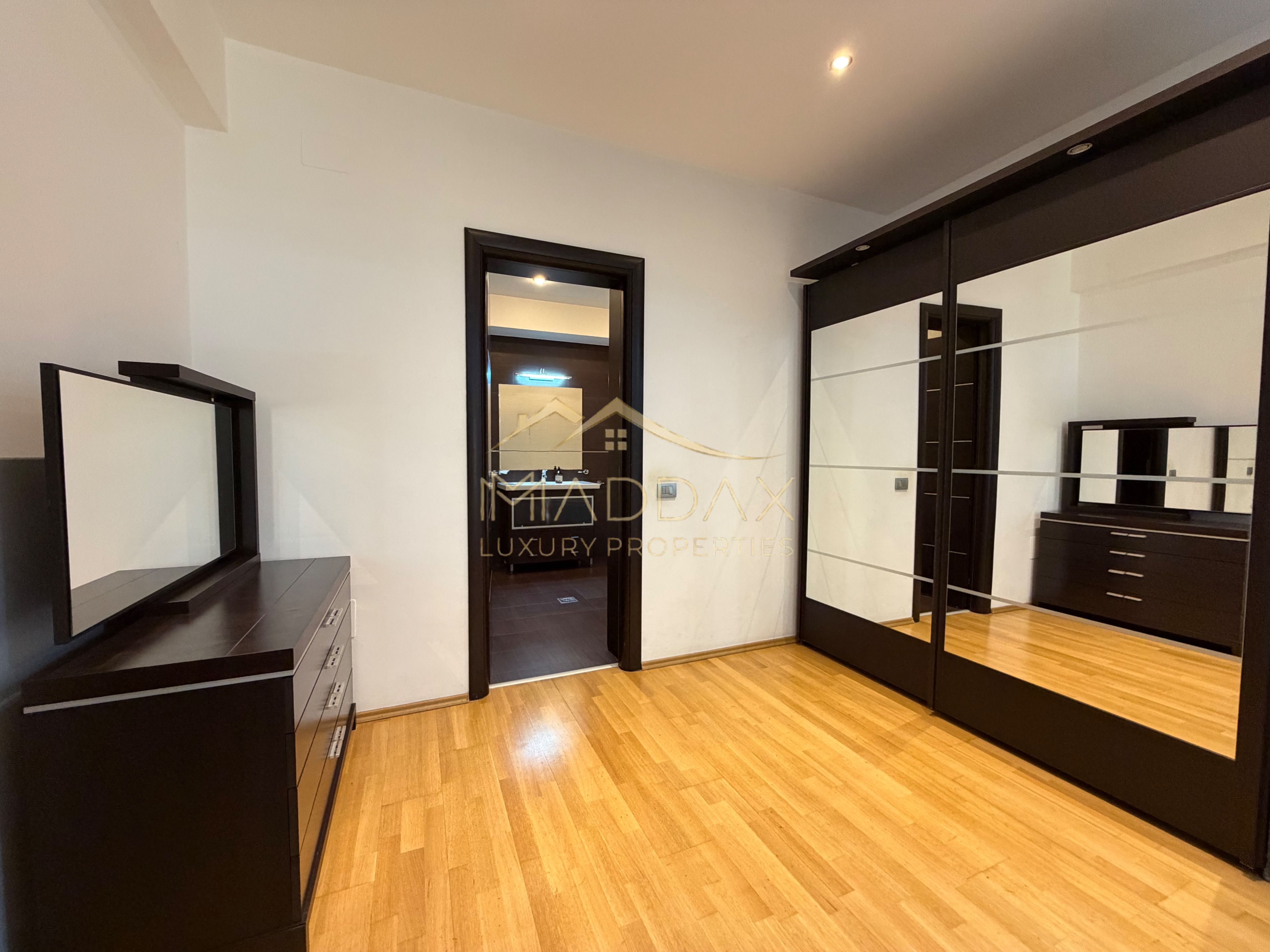 Apartament de închiriat / 3 camere lux *144m*  / Herastrau — fotografia 13