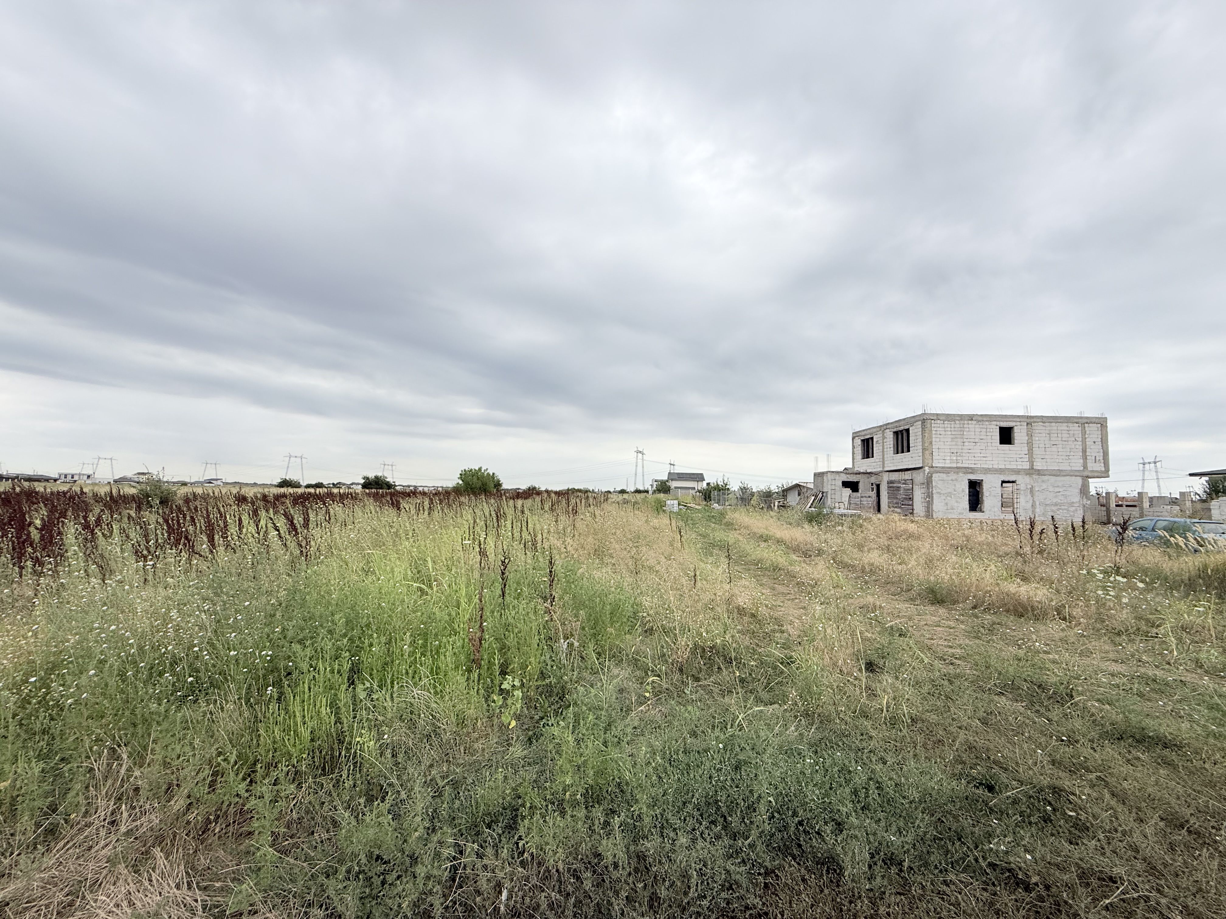 Teren intravilan 5000 mp parcelabil / oportunitate de investiție !
