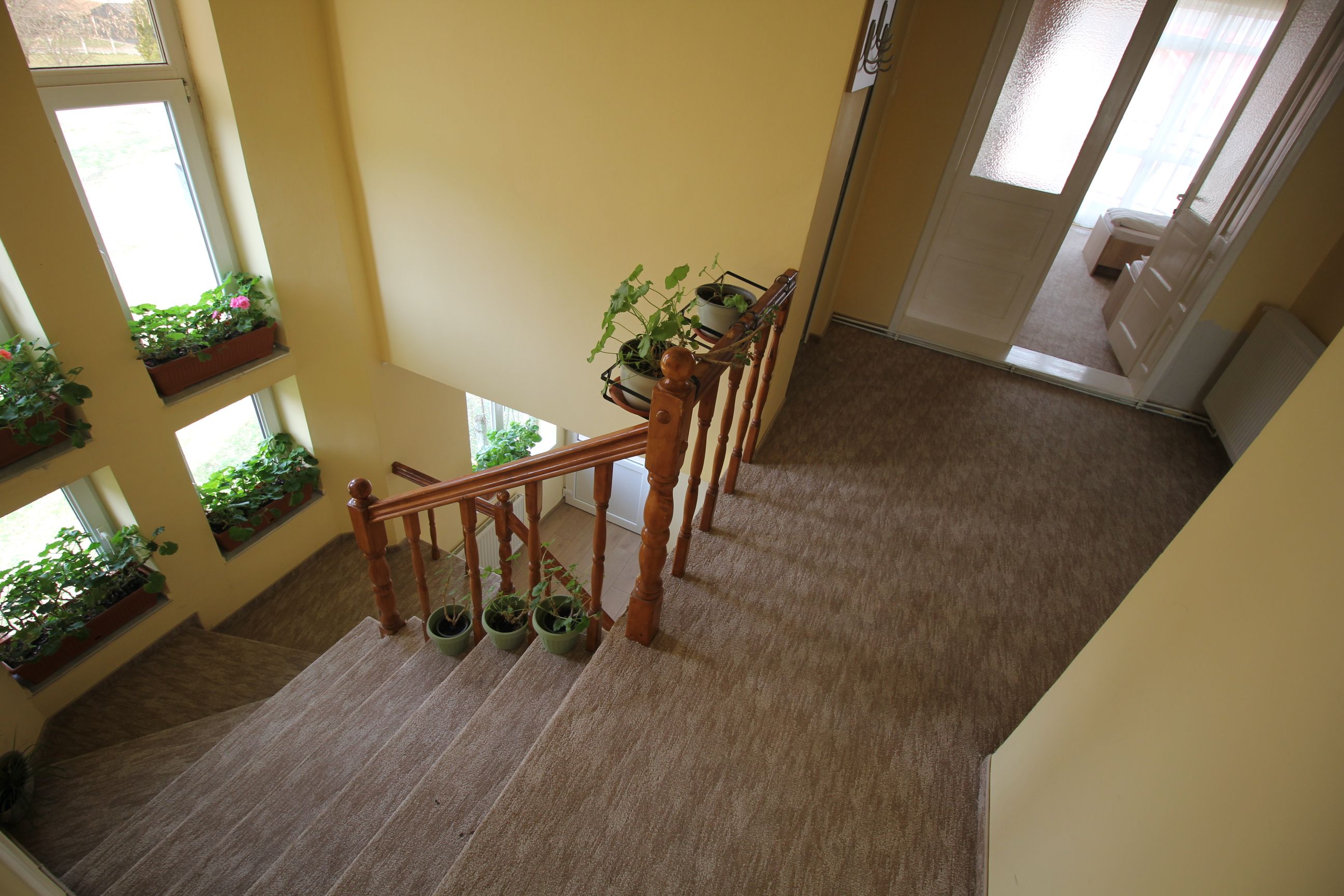 Casa 4 camere,4 bai,1 bucatarie,1 living,120 mp,500mp teren — fotografia 14