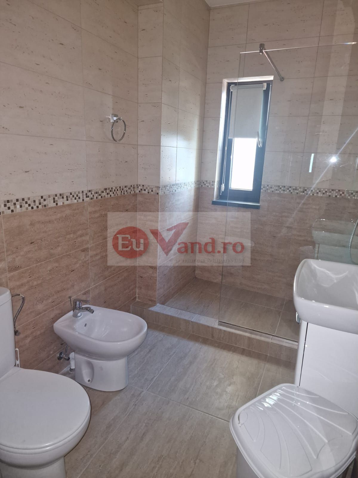 De inchiriat apartament cu 2 camere bloc nou, Anul revolutiei, et.1, 450 E — fotografia 4