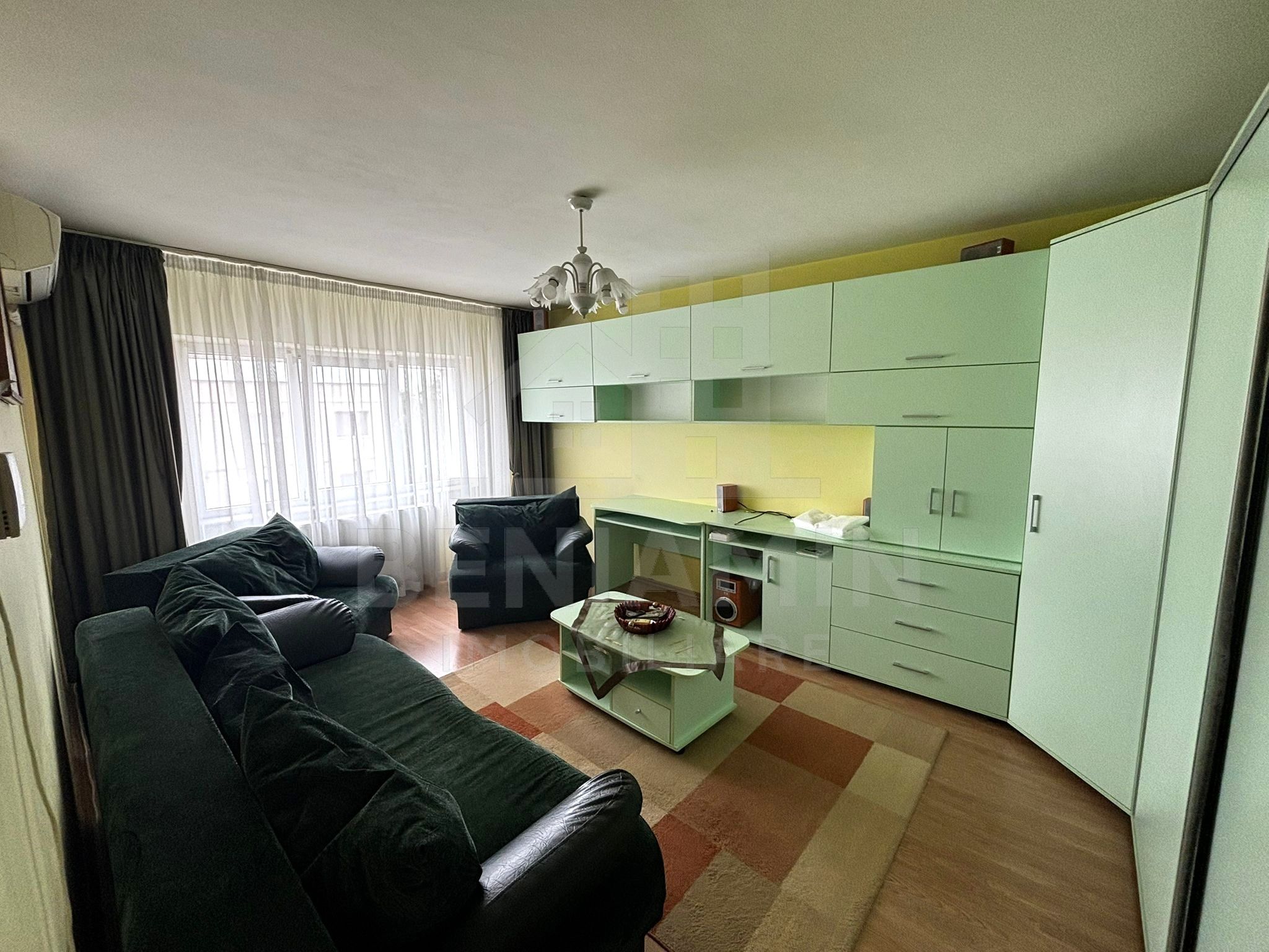 2 Decomandate-51mp-Etaj 3-Balcon-Pivnita-Mobilat-Utilat-Parcare-Triaj