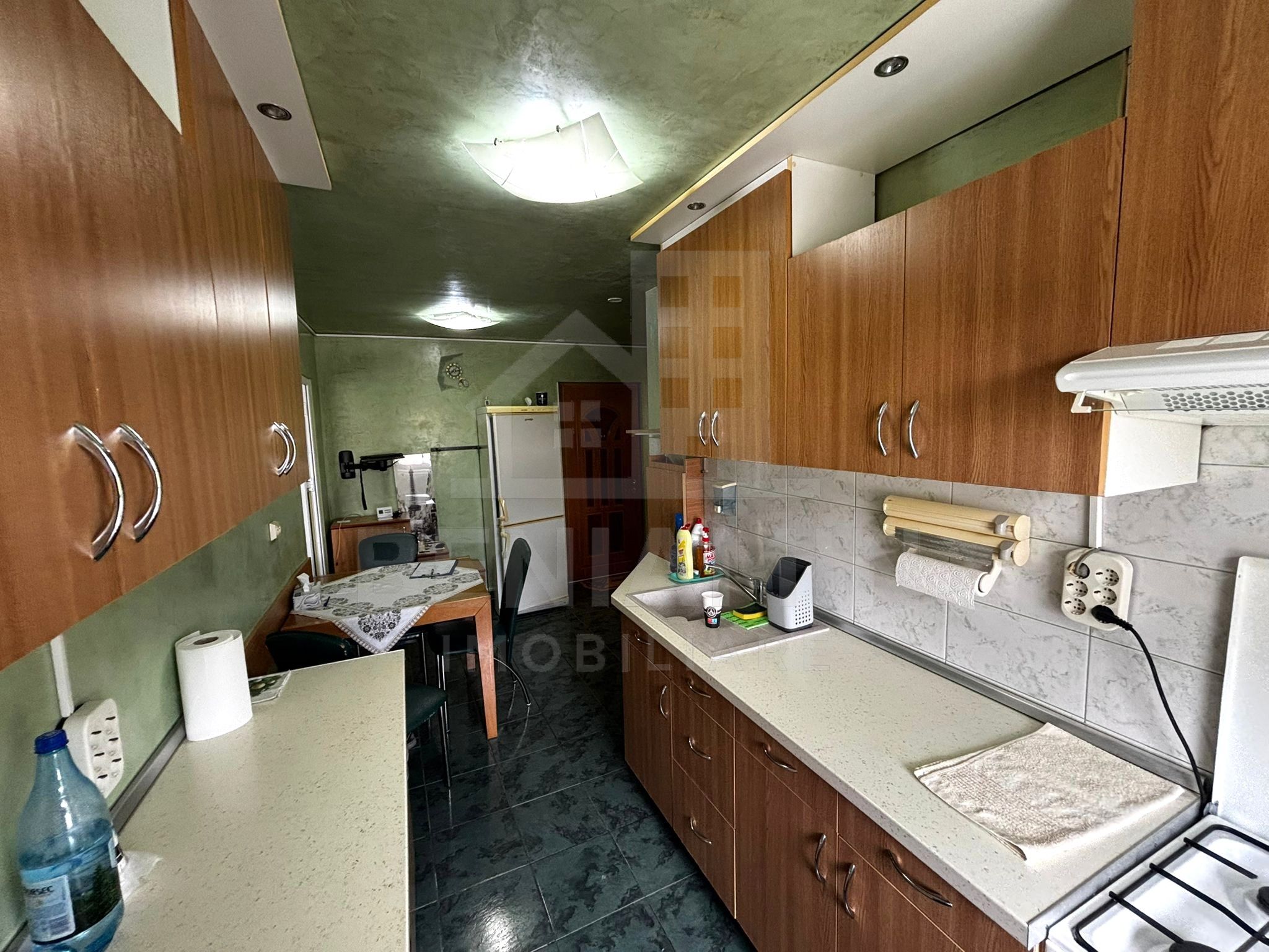 2 Decomandate-51mp-Etaj 3-Balcon-Pivnita-Mobilat-Utilat-Parcare-Triaj — fotografia 4