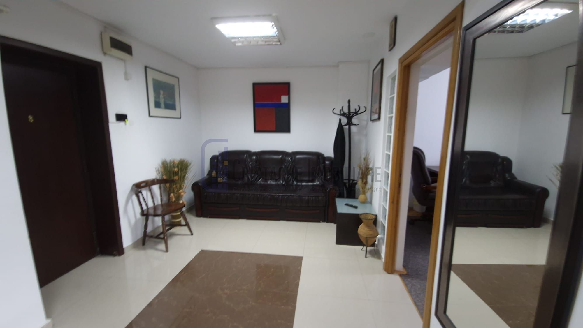 Piata Unirii_birou (post de lucru) exclusiv pentru avocati sau juristi — fotografia 6