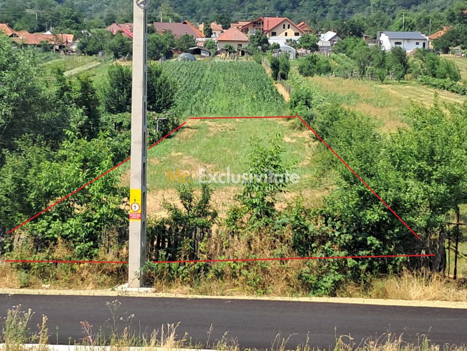 TEREN INTRAVILAN POLOVRAGI — fotografia 3