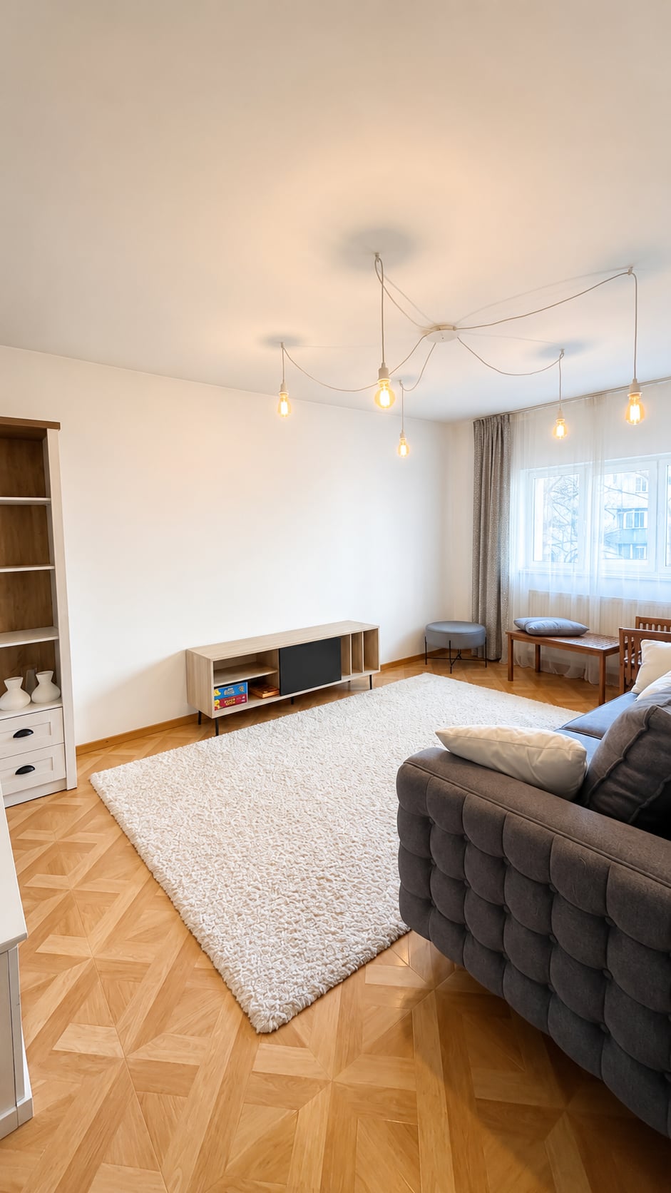 Apartament 3 camere decomandat de vânzare în Obcini, Suceava – Etaj 1 — fotografia 3