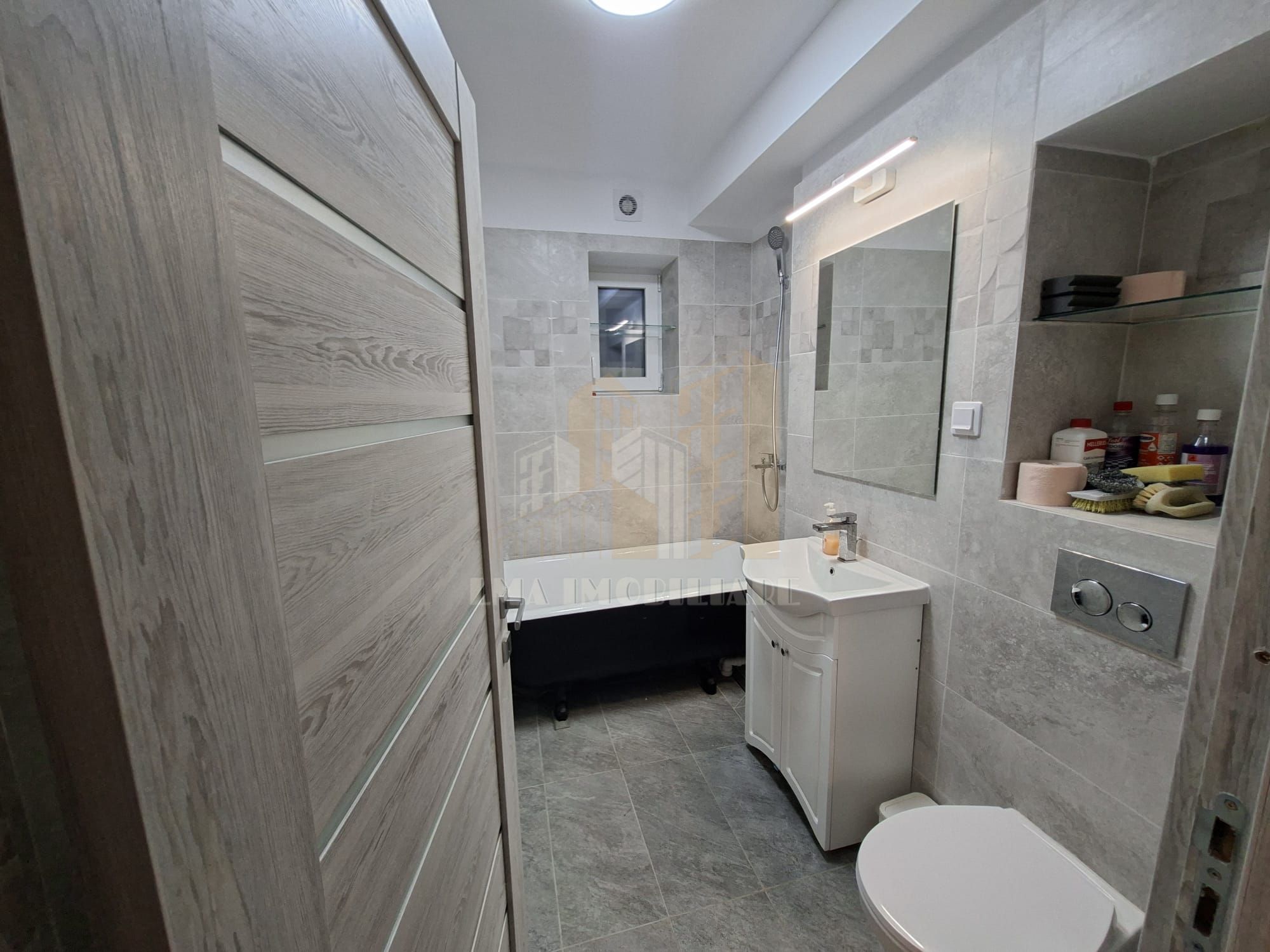 Apartament 2 camere renovat mobilat 2026 Astra Brasov — fotografia 13