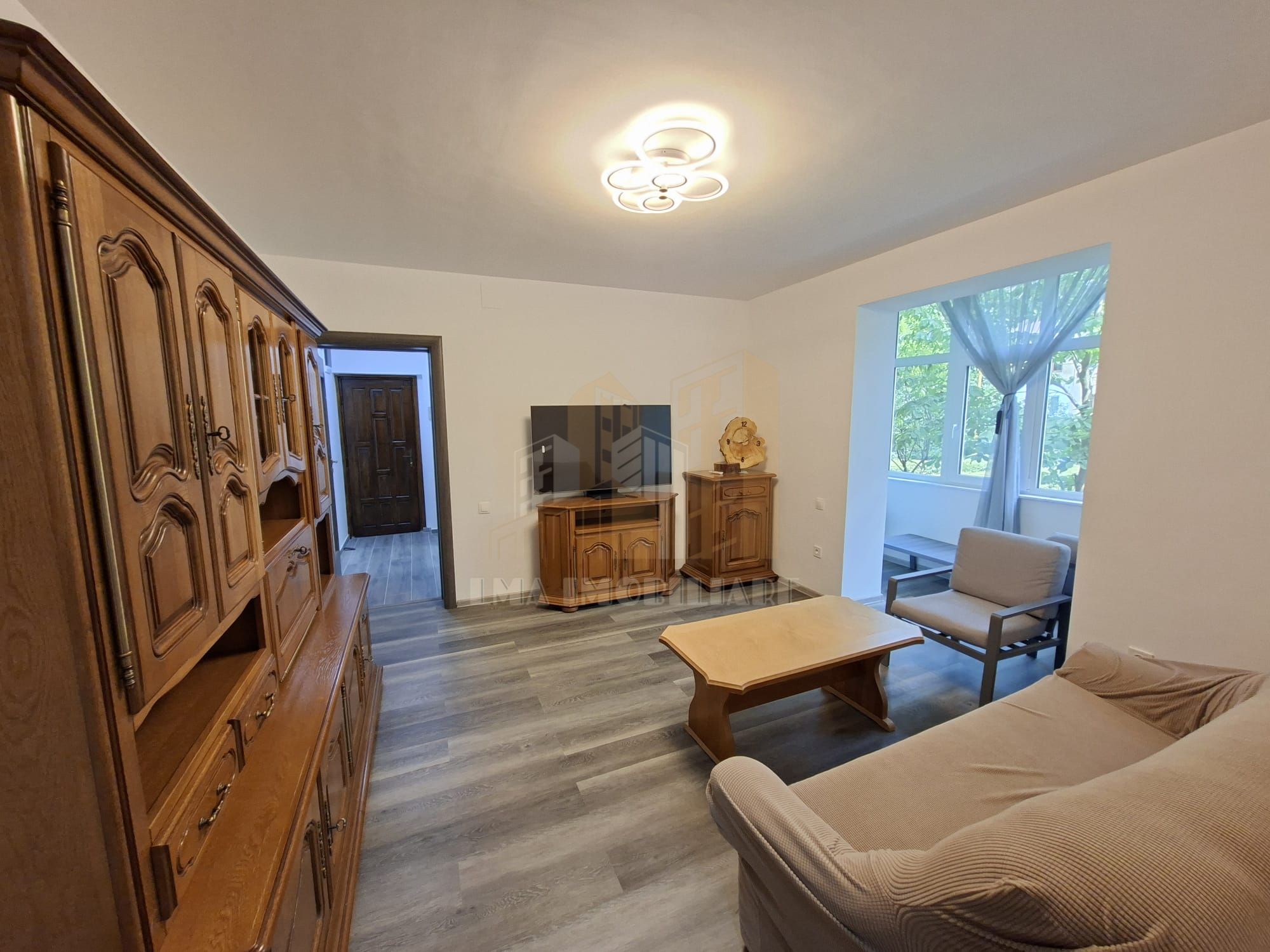 Apartament 2 camere renovat mobilat 2026 Astra Brasov — fotografia 8