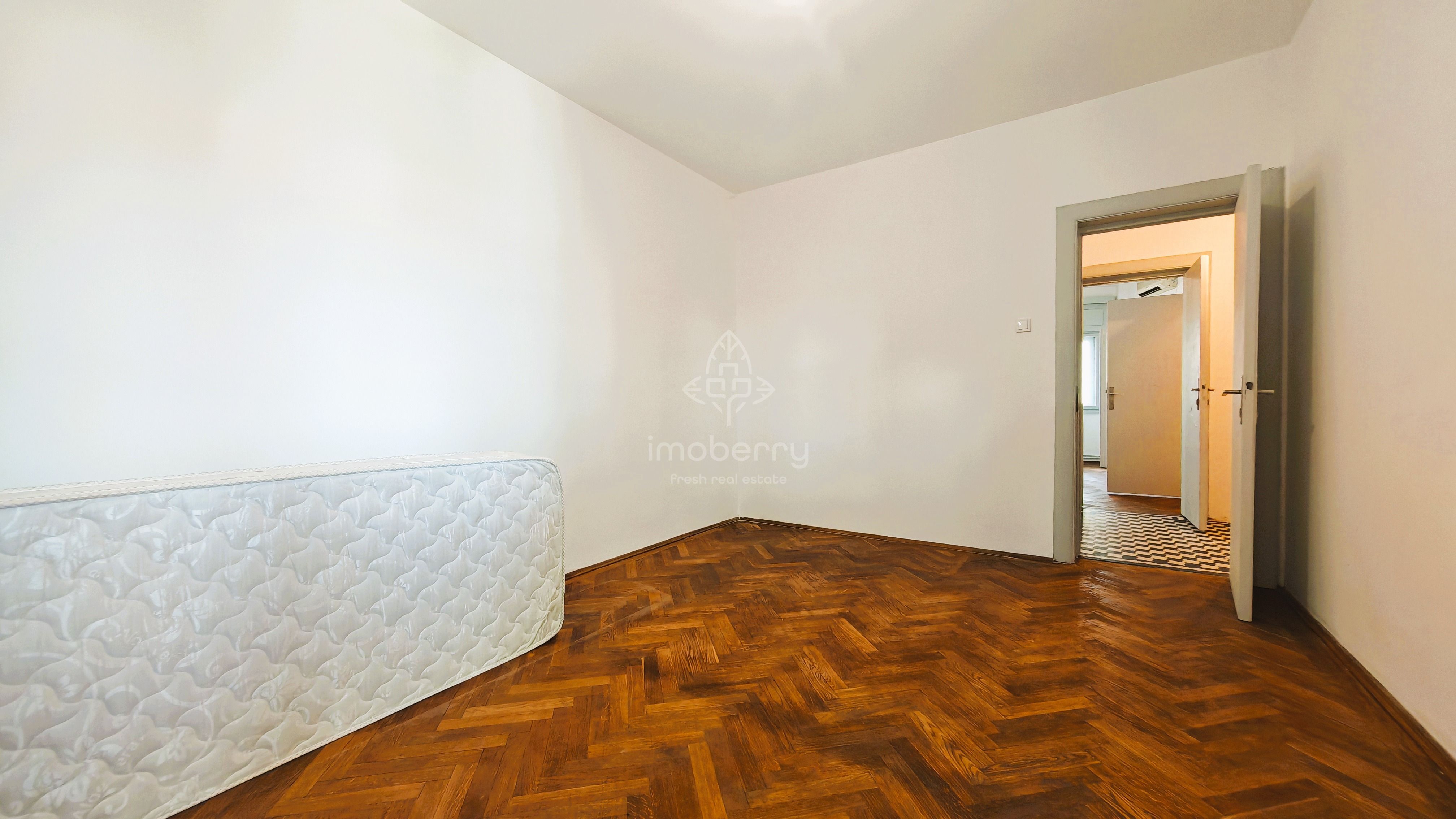 Vanzare apartament 3 camere, boxa, zona Stirbei Voda-Calea Plevnei-Cismigiu — fotografia 6