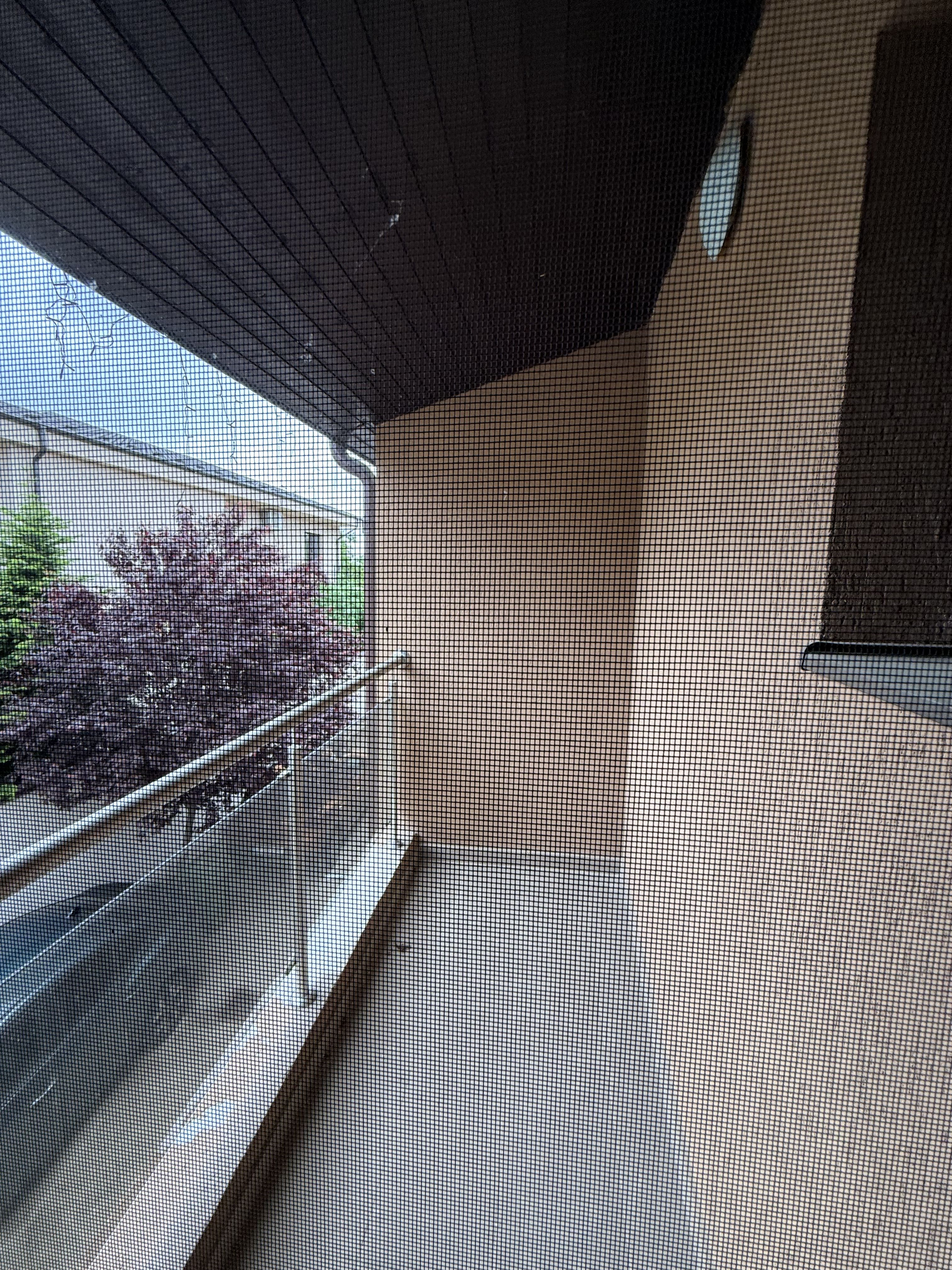 Casă înșiruită complet mobilată + curte+ 2 parcari în complex inchis! — fotografia 17