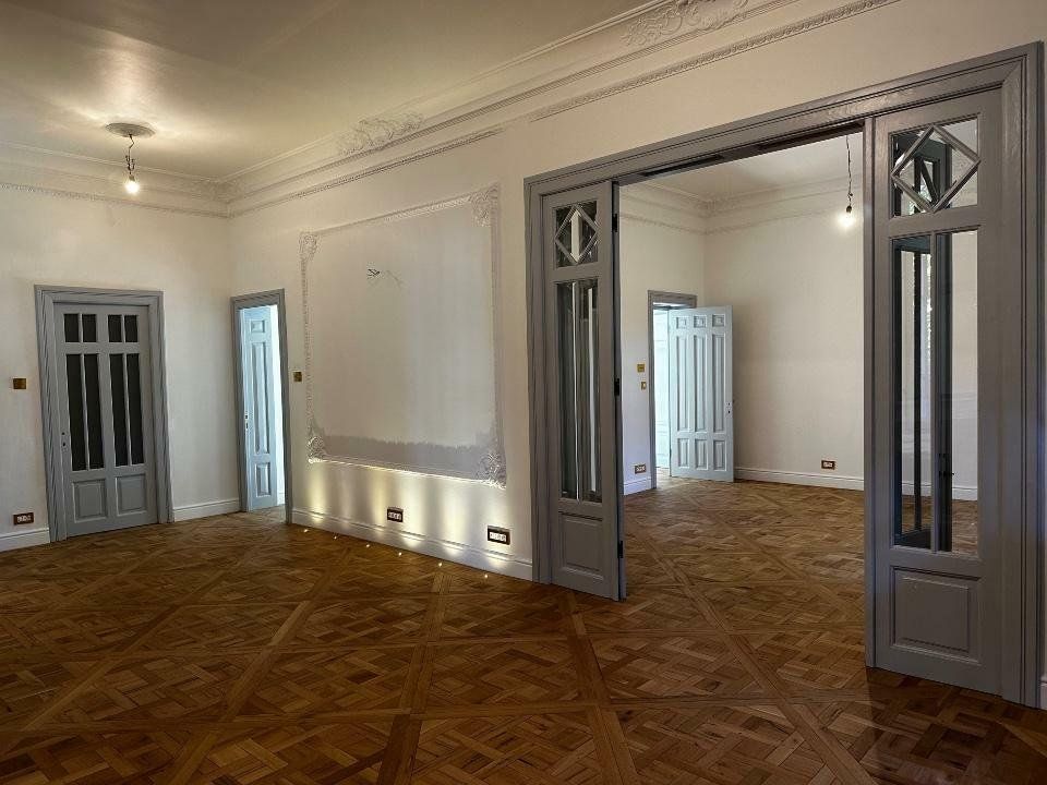 Apartament in vila  - renovat lux , 4 camere — fotografia 6