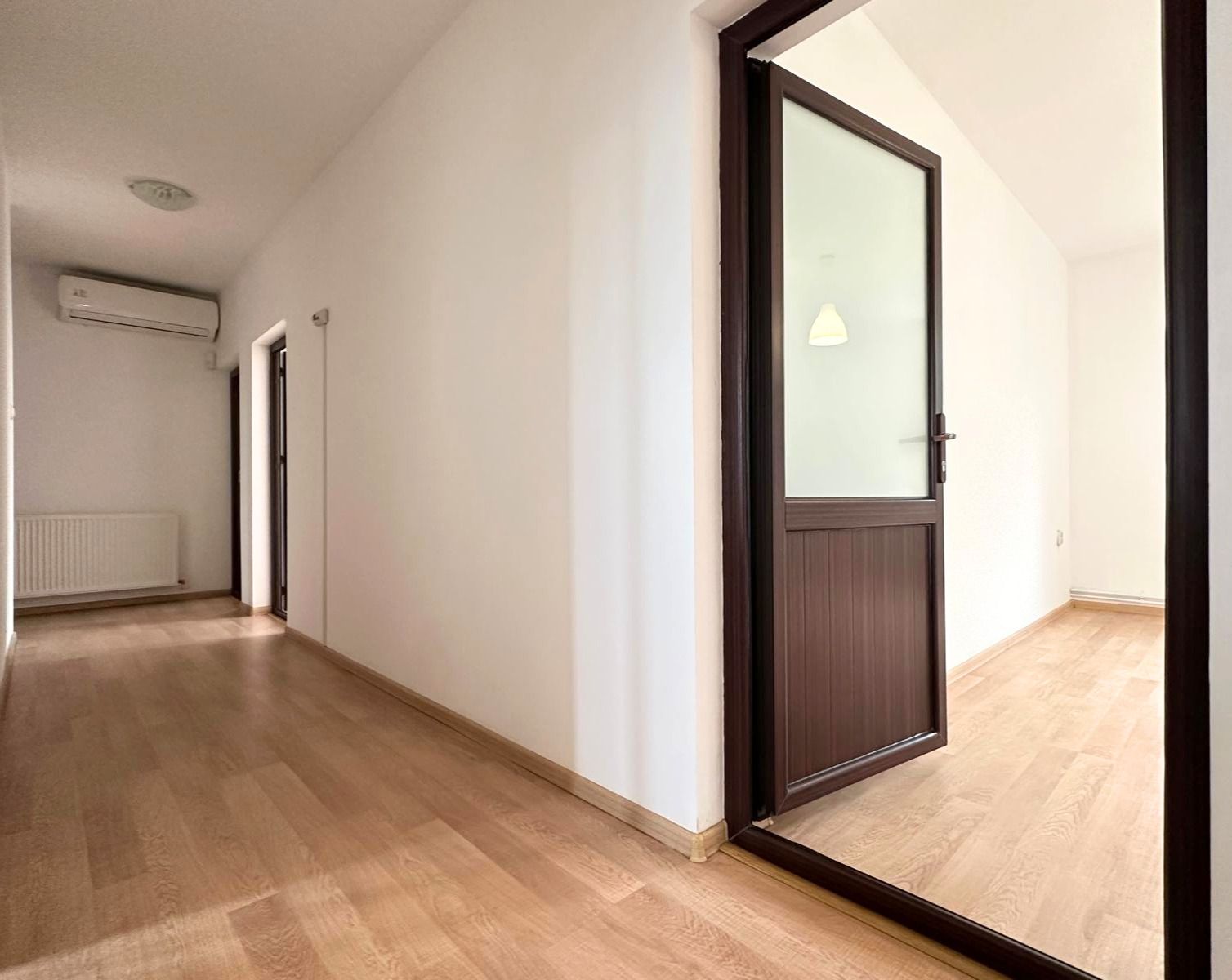 Inchiriere casă complet renovată cu 4 camere  Băneasa, Sector 1 — fotografia 10