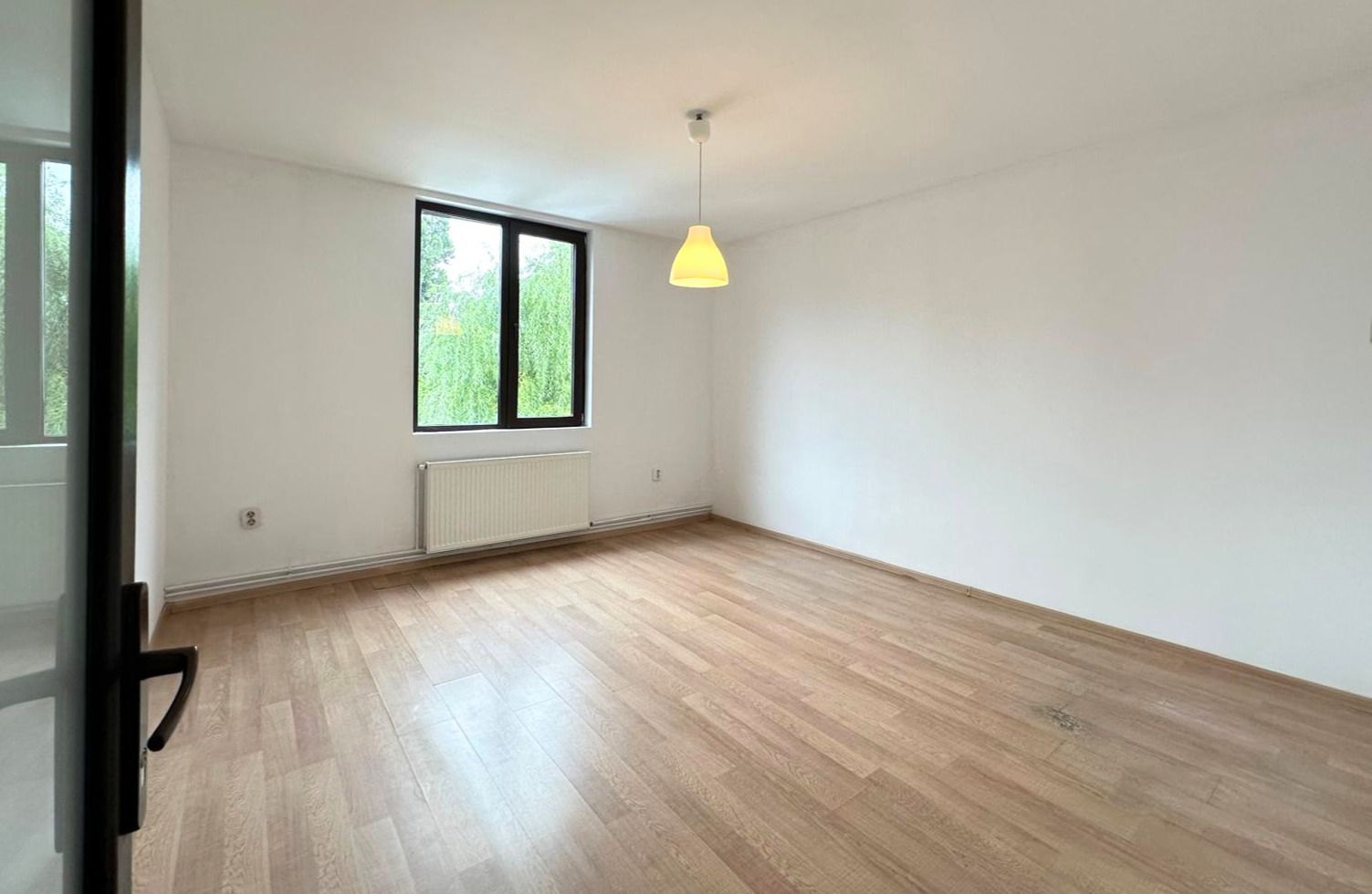 Inchiriere casă complet renovată cu 4 camere  Băneasa, Sector 1 — fotografia 11