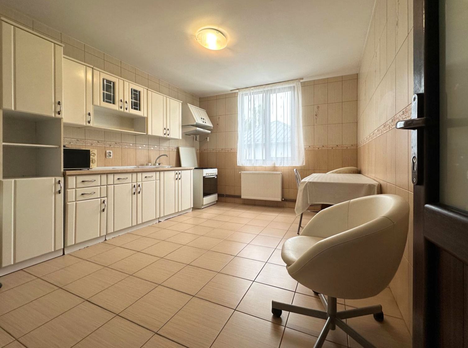 Inchiriere casă complet renovată cu 4 camere  Băneasa, Sector 1 — fotografia 16