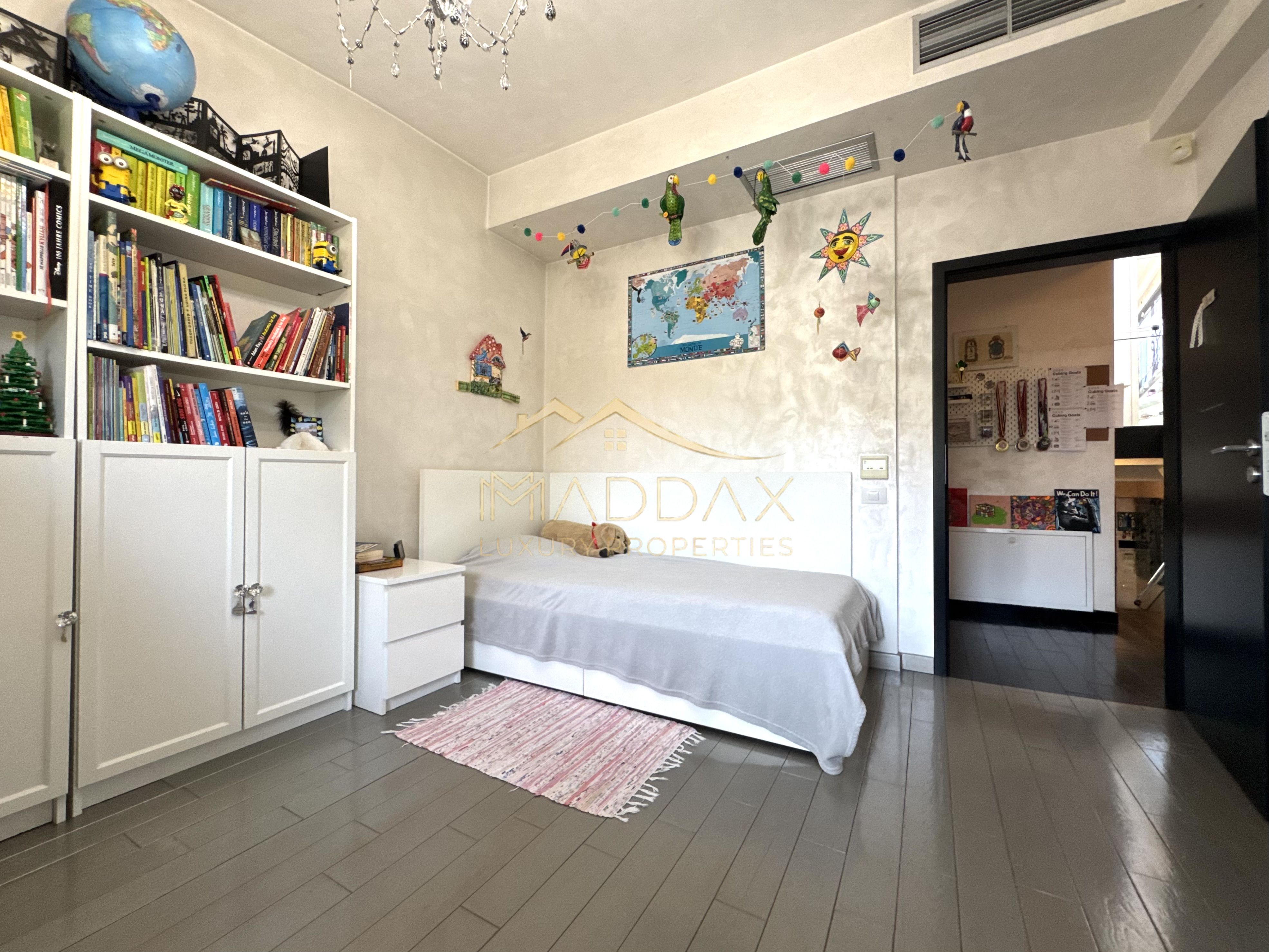 Vila cu 5 camere *344mp* + 400mp Teren // Zona Bucurestii Noi — fotografia 36