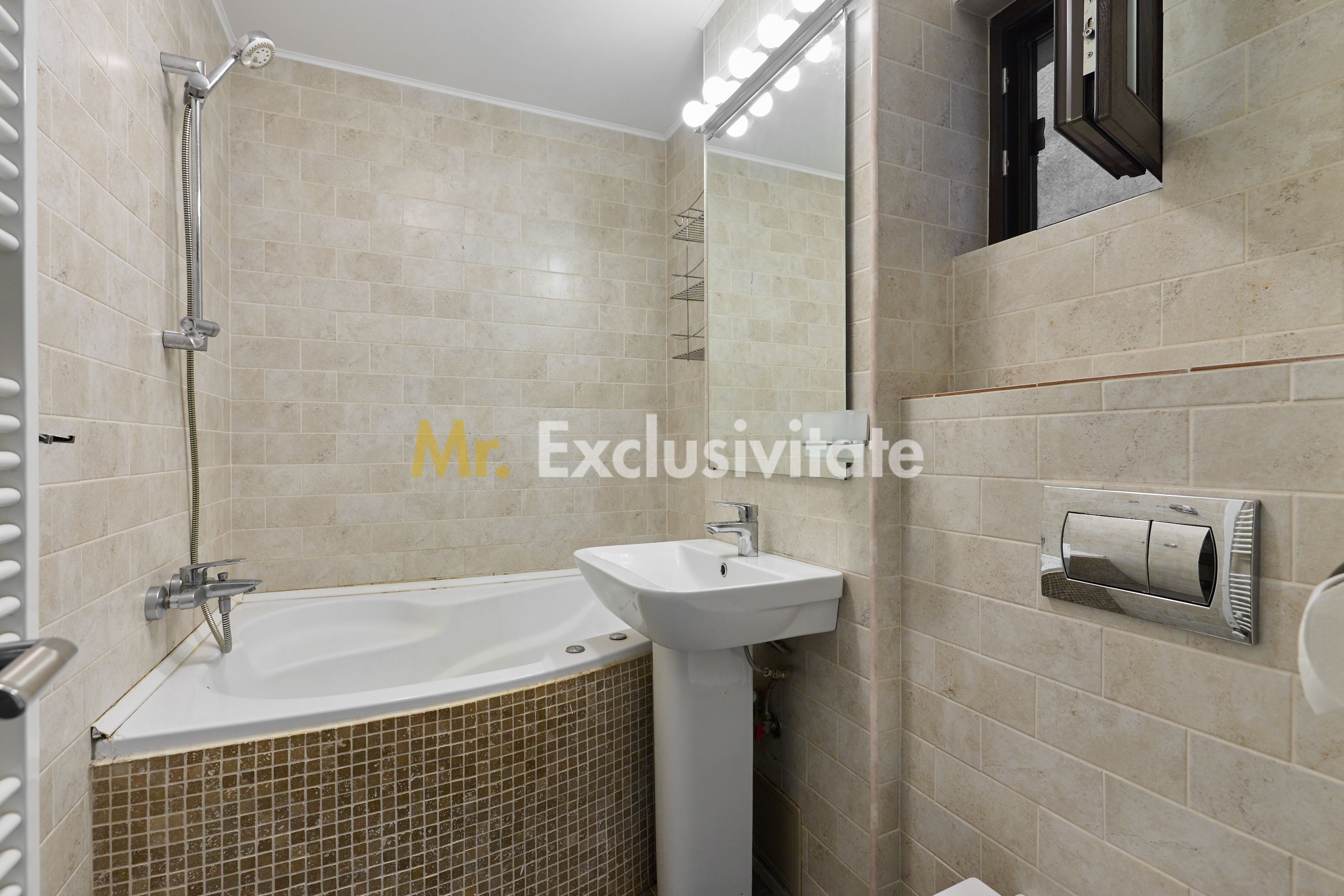 Apartament 3 camere Pitești, zonă Ultracentrala- etaj intermediar — fotografia 12