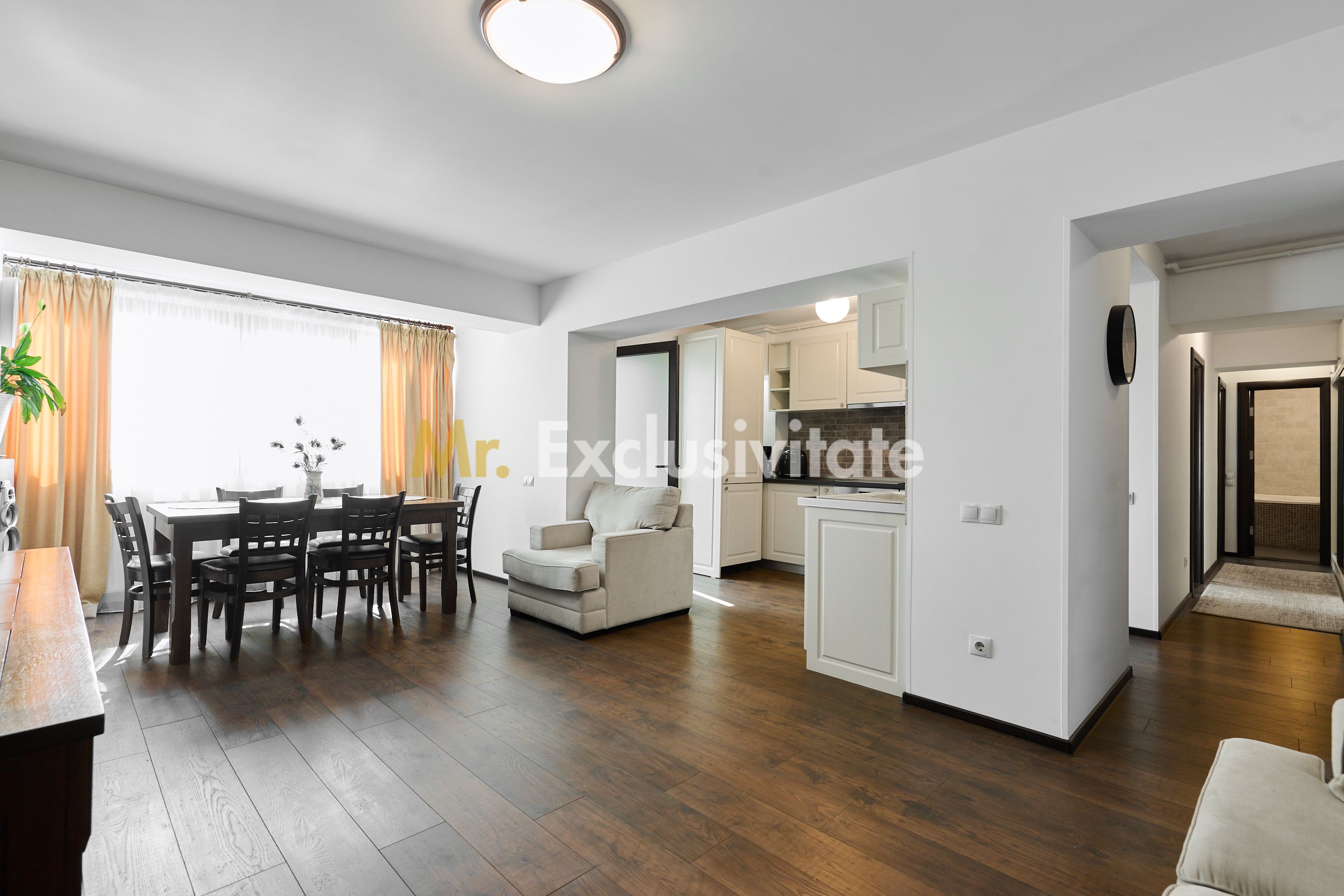 Apartament 3 camere Pitești, zonă Ultracentrala- etaj intermediar — fotografia 4
