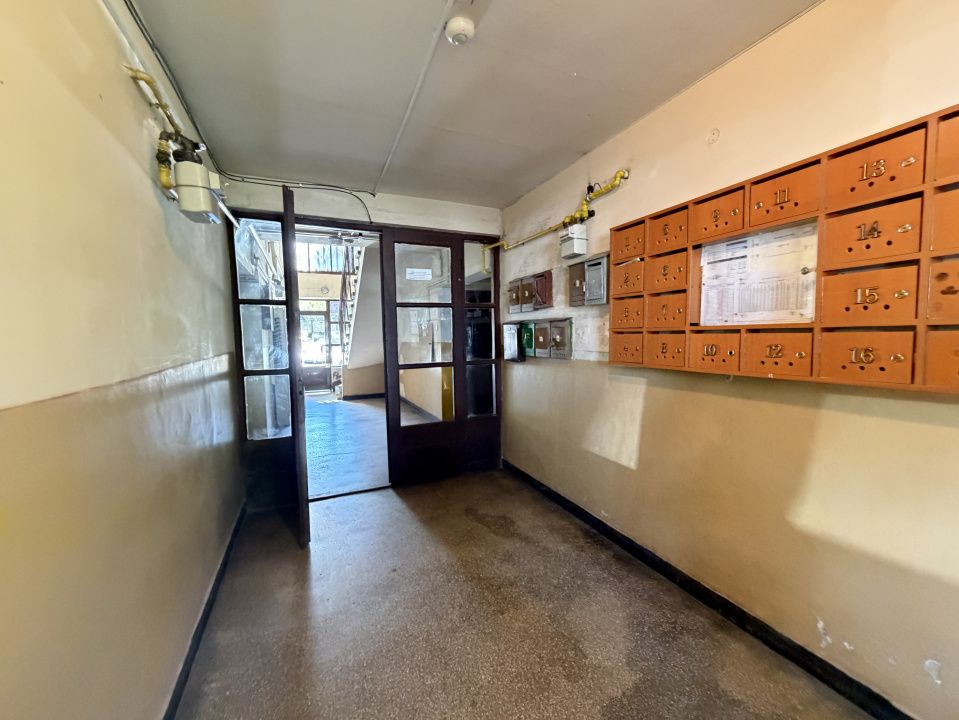 Apartament 2 camere semidecomandat  zona Fratii Golesti - Gara — fotografia 12