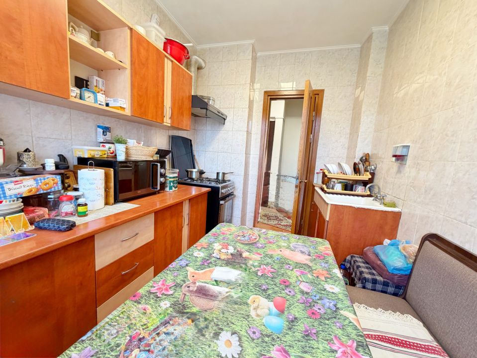 Apartament 2 camere semidecomandat  zona Fratii Golesti - Gara — fotografia 5