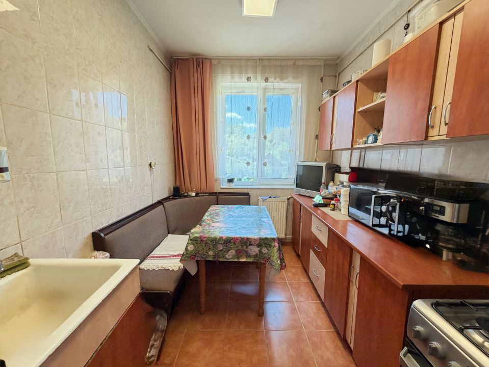 Apartament 2 camere semidecomandat  zona Fratii Golesti - Gara — fotografia 6