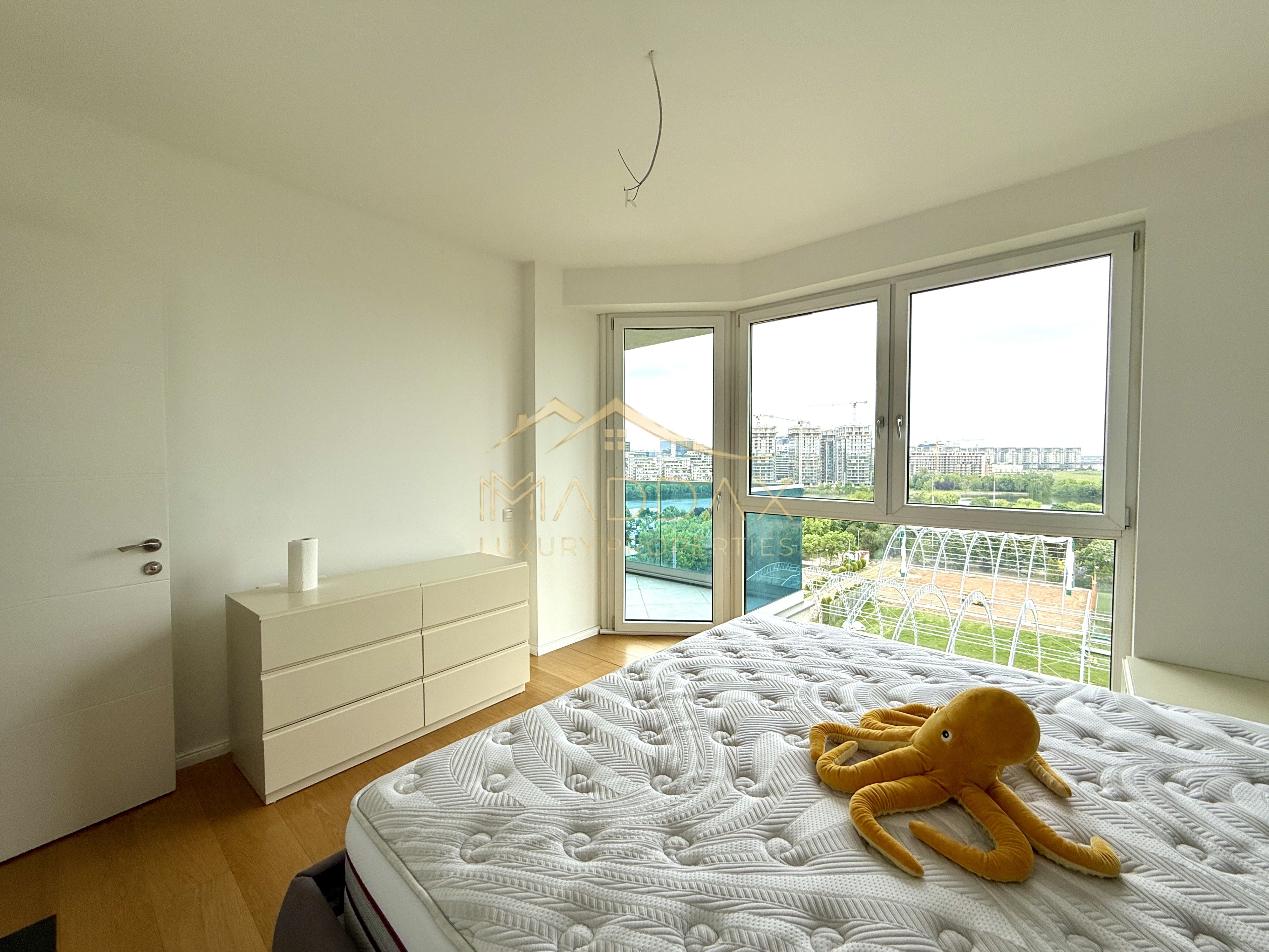 Apartament cu 4 camere  *122mp* / 1 Parcare Subetarana / Floreasca - Lake View — fotografia 26
