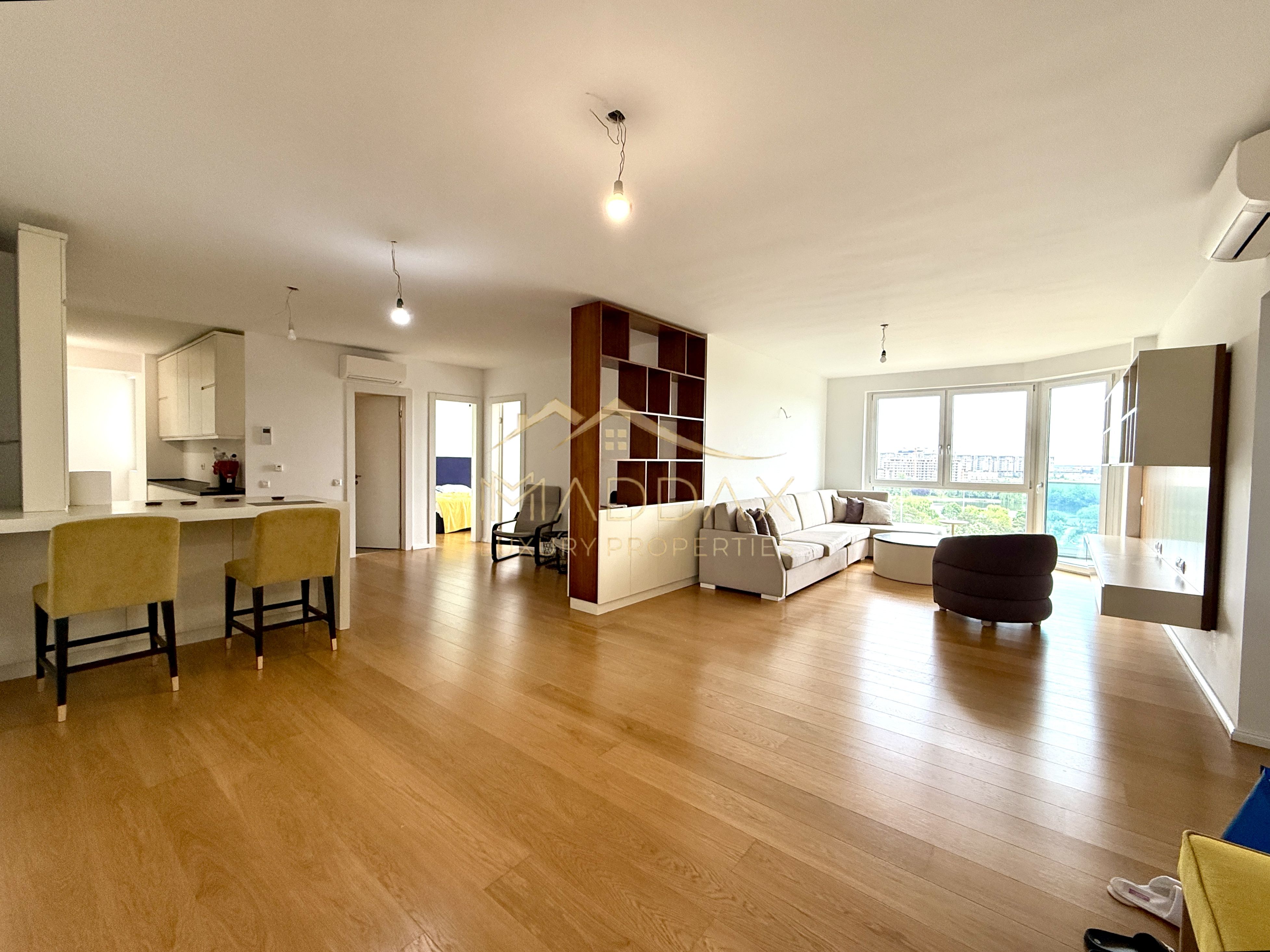 Apartament cu 4 camere  *122mp* / 1 Parcare Subetarana / Floreasca - Lake View — fotografia 3