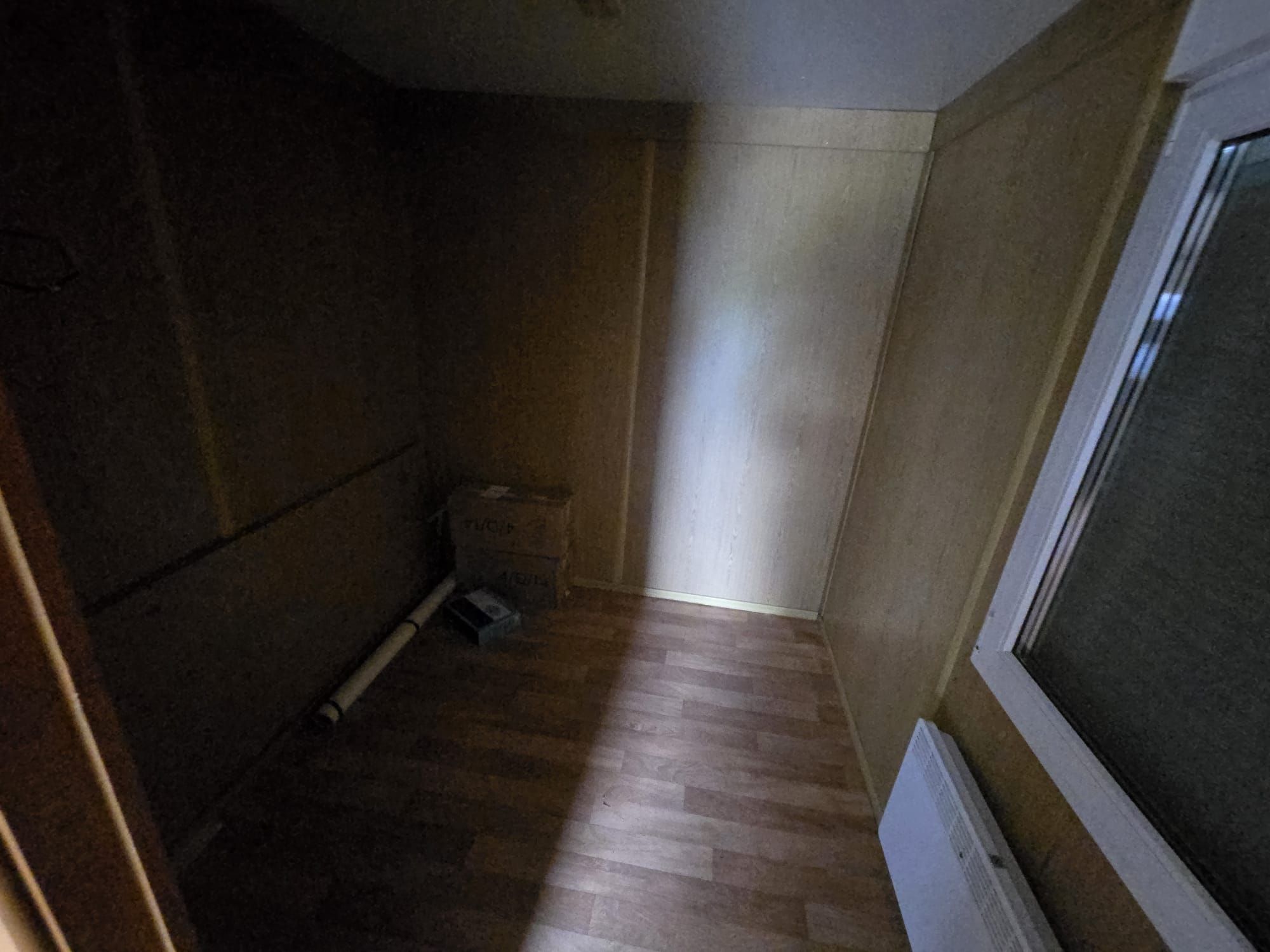 Spatiu Comercial 620 mp.parcare,birou,vestiar,baie — fotografia 6