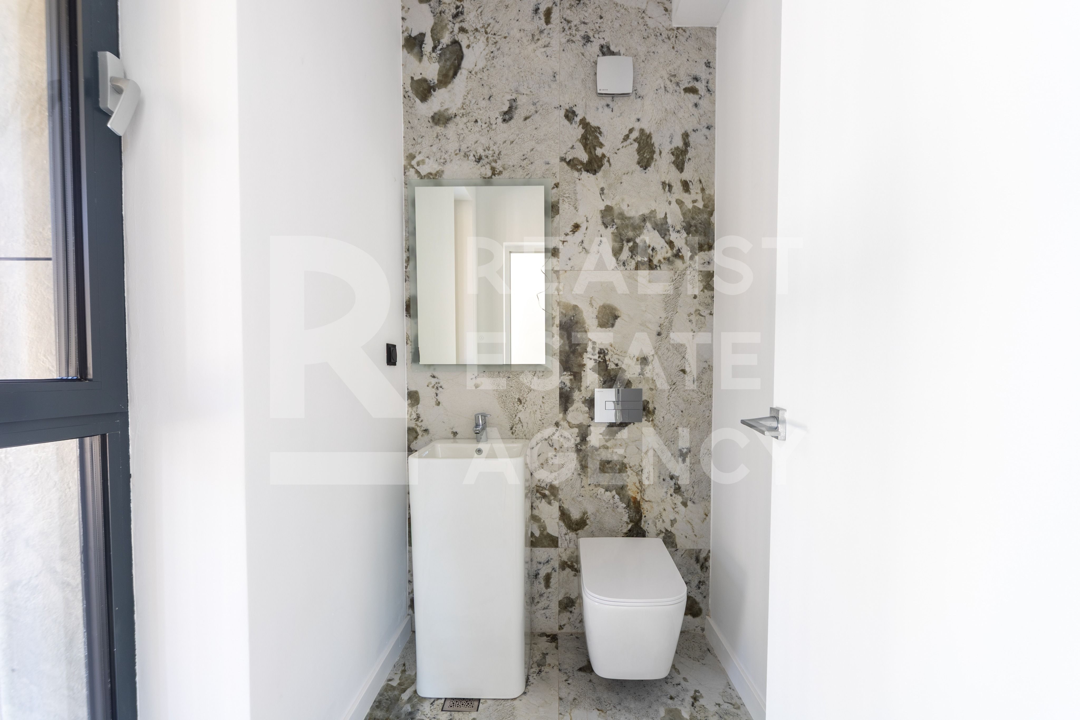 Schimb vilă sustenabilă în Pipera cu apartament cu 3 camere în centru — fotografia 8