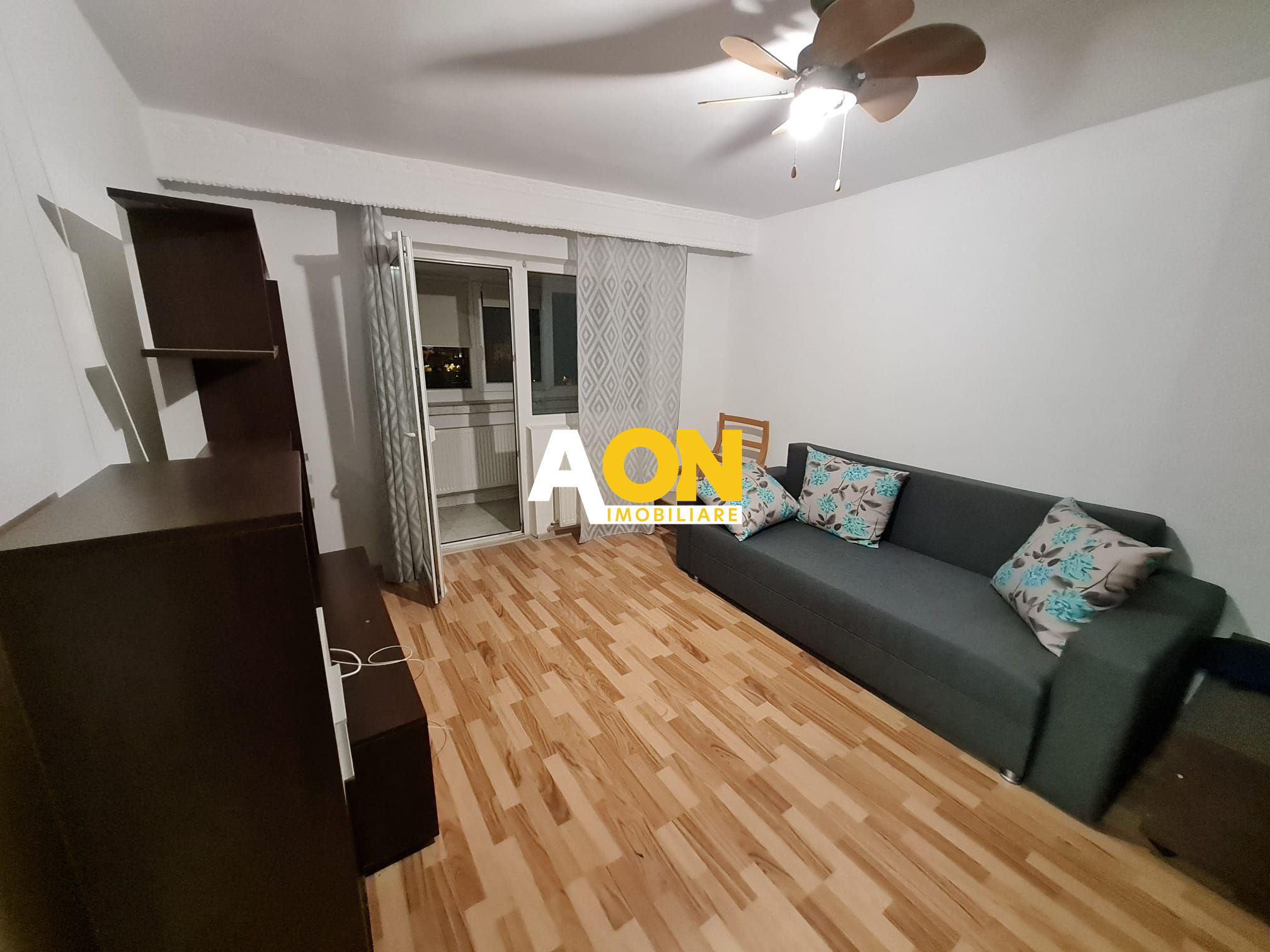 Apartament 2 camere, Etaj Intermediar, Zona Parc Cetate