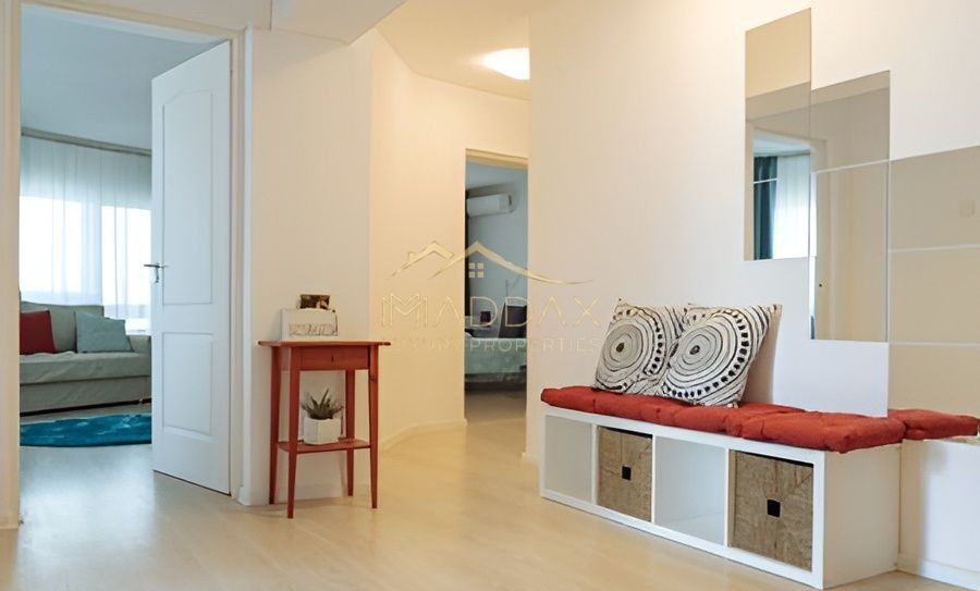 Piața Romană | 3 Camere Decomandat | 100 mp | Centrală Proprie — fotografia 3
