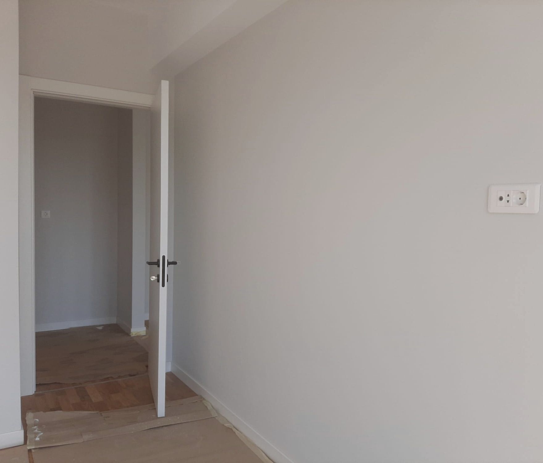 Vanzare Apartament modern cu 2 camere etaj 3 langa Petrom City — fotografia 11