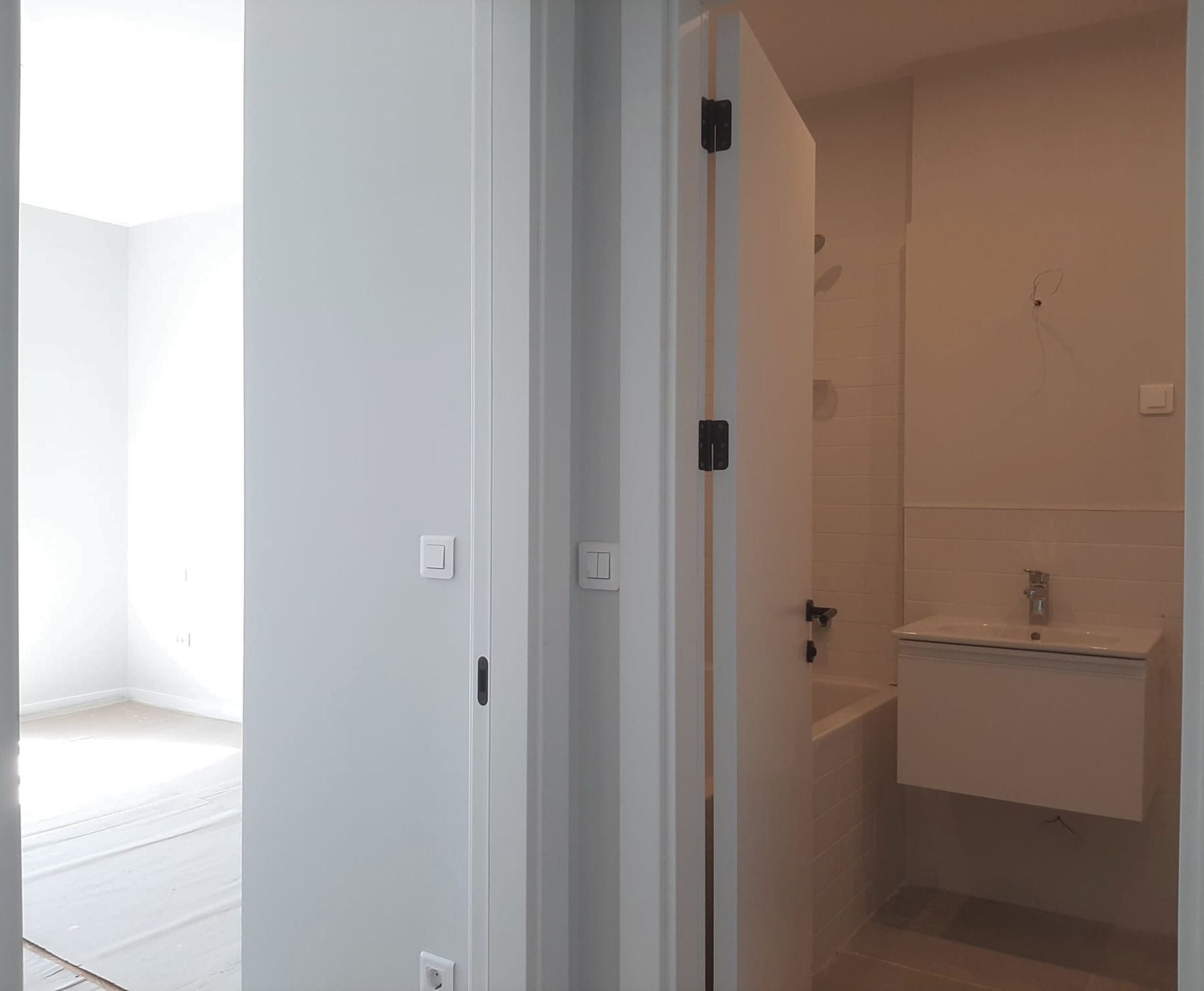 Vanzare Apartament modern cu 2 camere etaj 3 langa Petrom City — fotografia 9