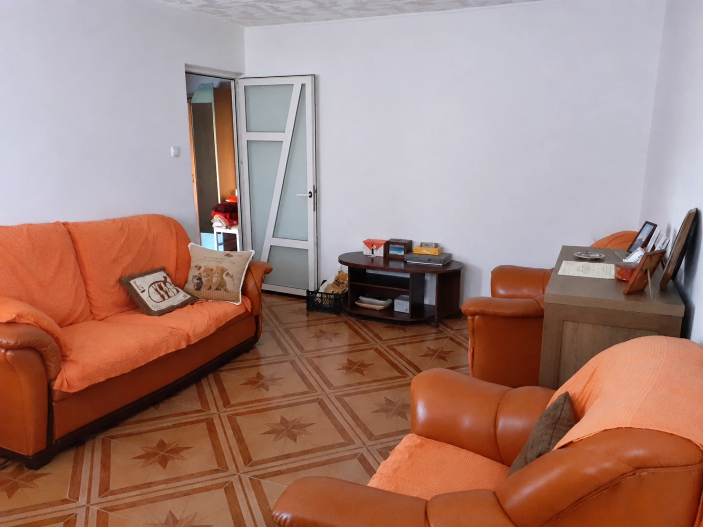 Apartament 3 camere de vânzare în Tulcea — fotografia 2