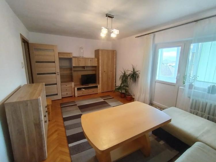 Apartament cu 3 camere decomandat, mobilat în Girocului — fotografia 6