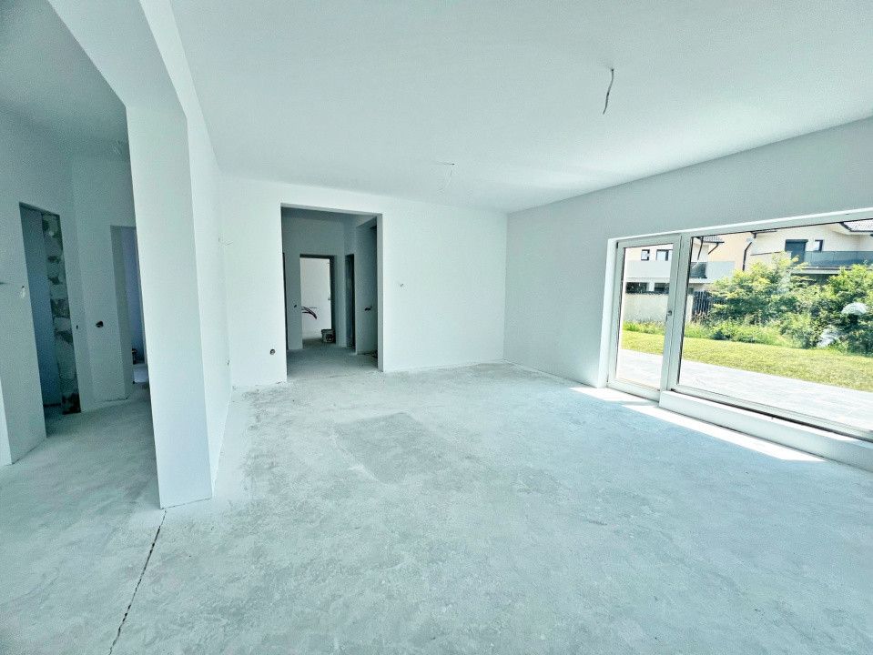 Casa individuala 4 camere de vanzare in Cristian Sibiu cu 486mp teren — fotografia 3