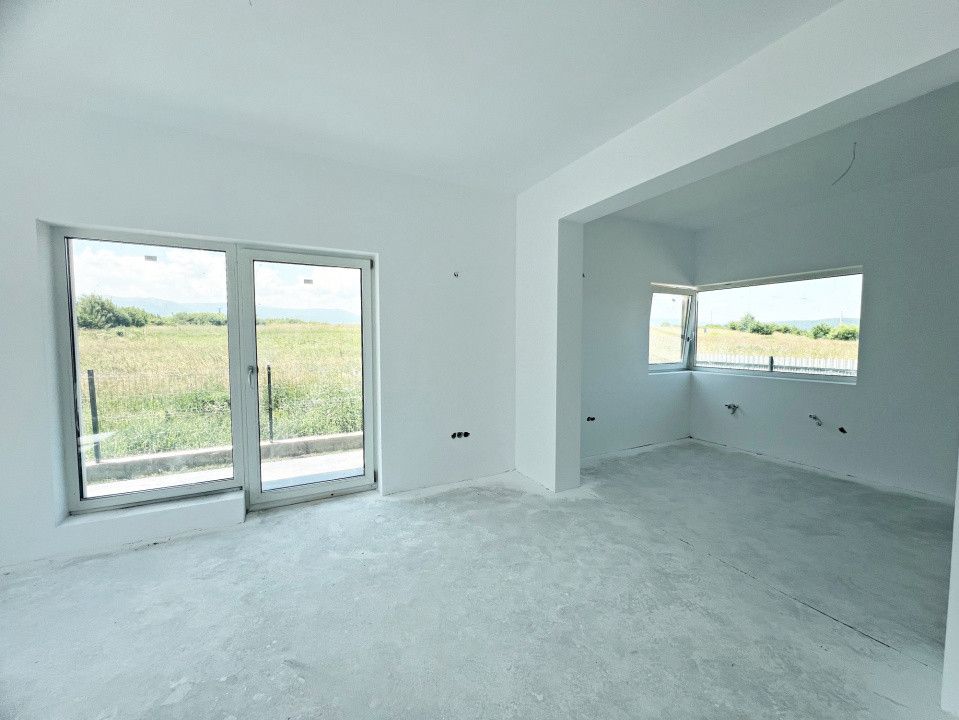 Casa individuala 4 camere de vanzare in Cristian Sibiu cu 486mp teren — fotografia 5