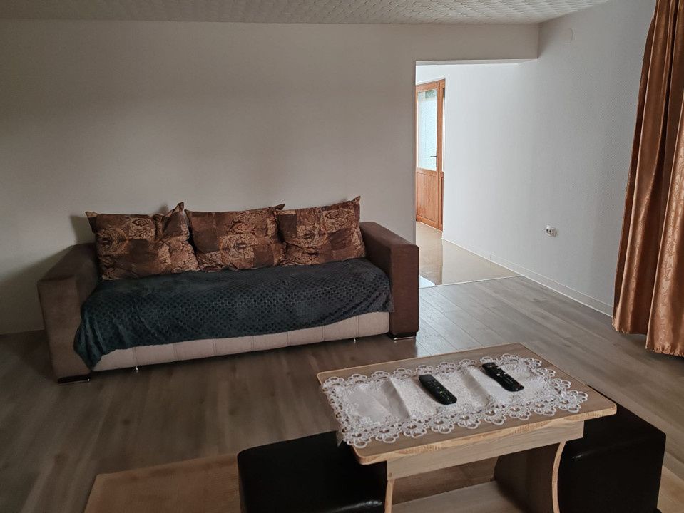 Casa parter+mansarda si teren in Lipovat, Vaslui — fotografia 6