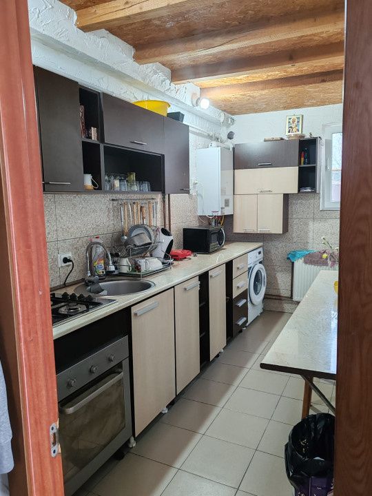 Casa parter+mansarda si teren in Lipovat, Vaslui — fotografia 8