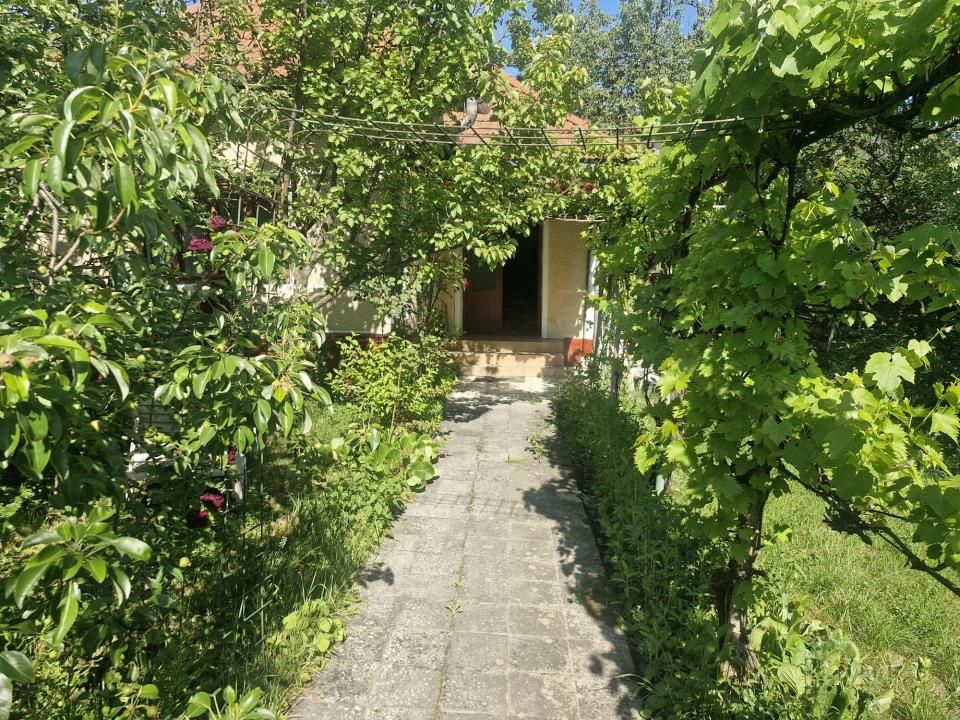 Casă frumoasă - zonă liniștită — fotografia 6