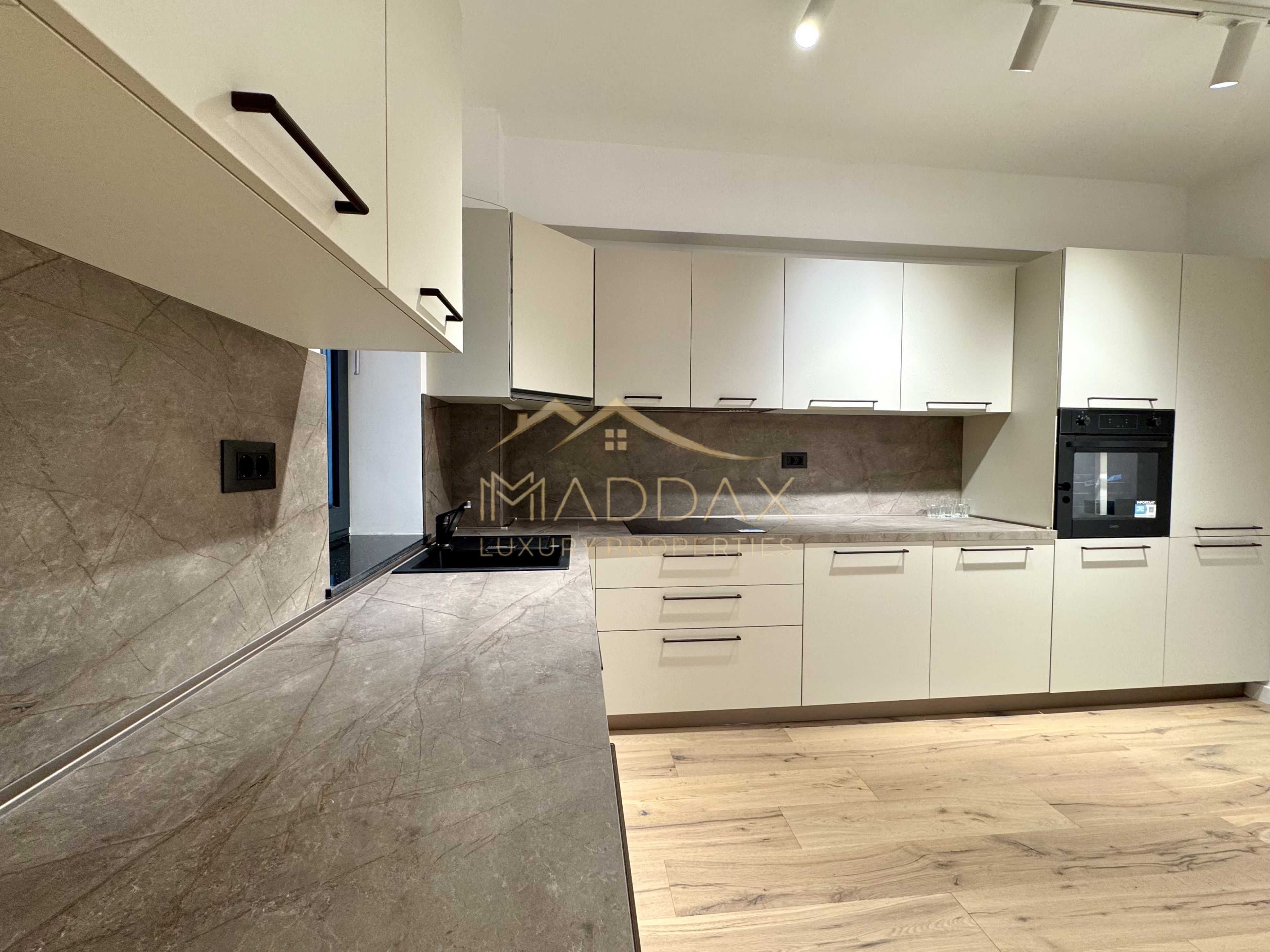 Apartament LUX*3 Camere*Prima închiriere* Parcare inlcusa// Aviatiei - Herastrau — fotografia 9