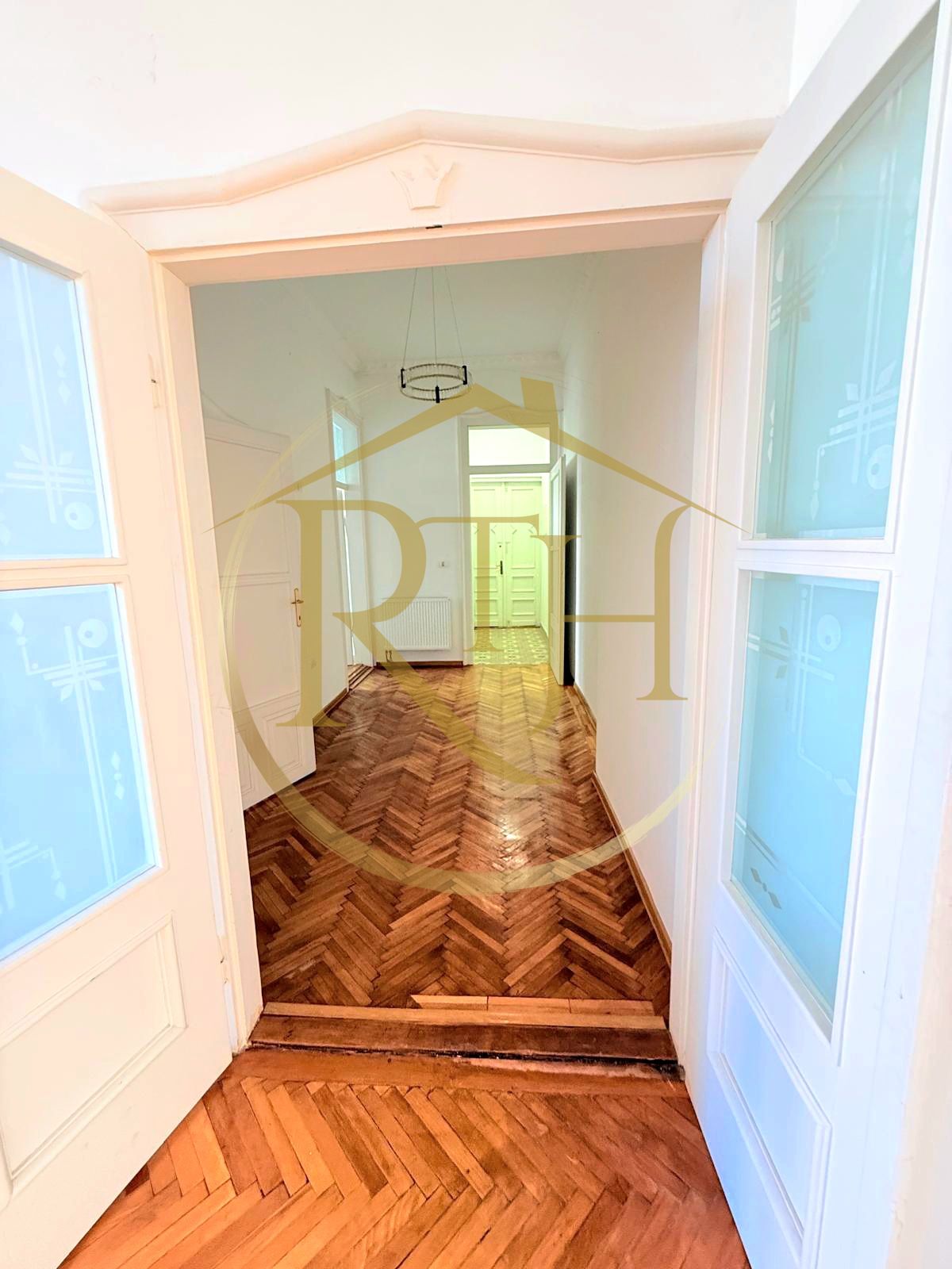 Oferim spre inchiriere spatii pentru birouri, Zona Centrala - Piata Mocionii — fotografia 11
