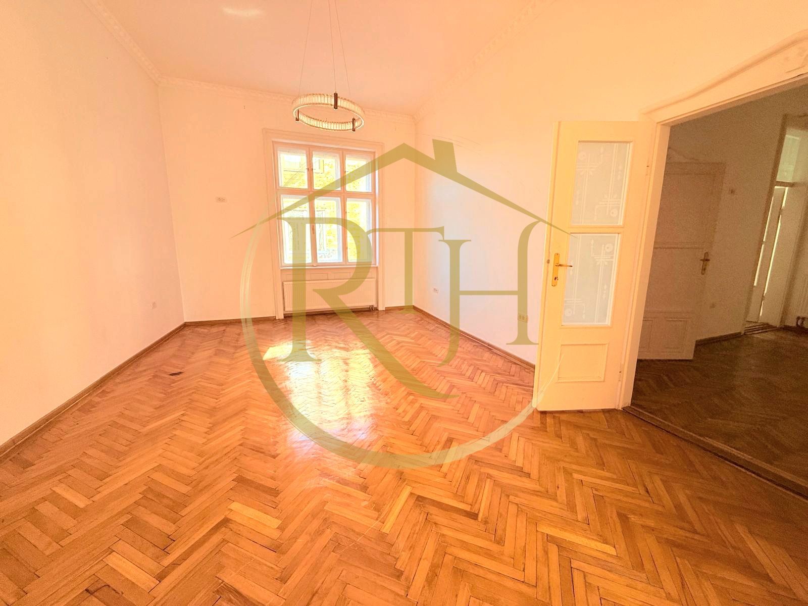 Oferim spre inchiriere spatii pentru birouri, Zona Centrala - Piata Mocionii — fotografia 3