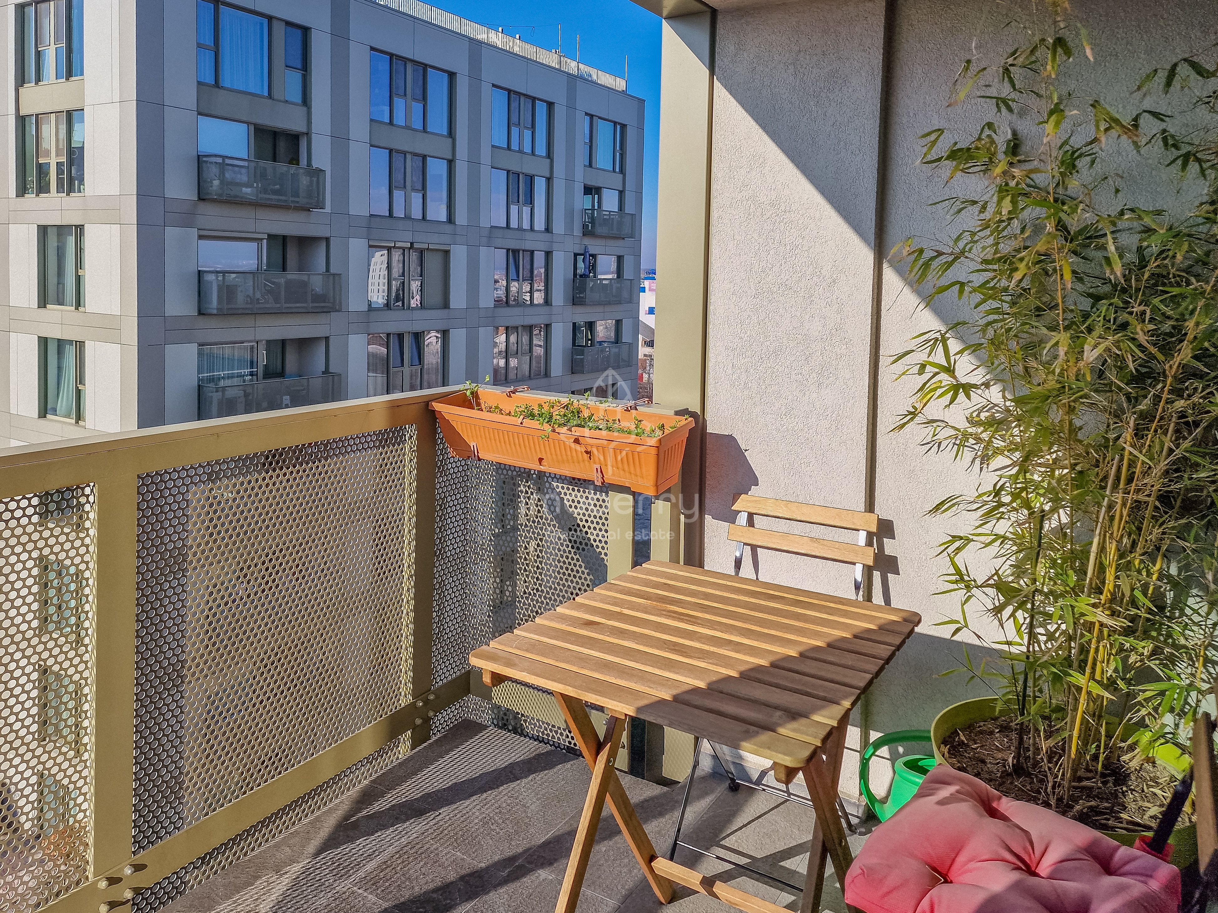 Vedere panoramica spre apus | Mobilat & utilat | 2 bai | Aviatiei Park — fotografia 11