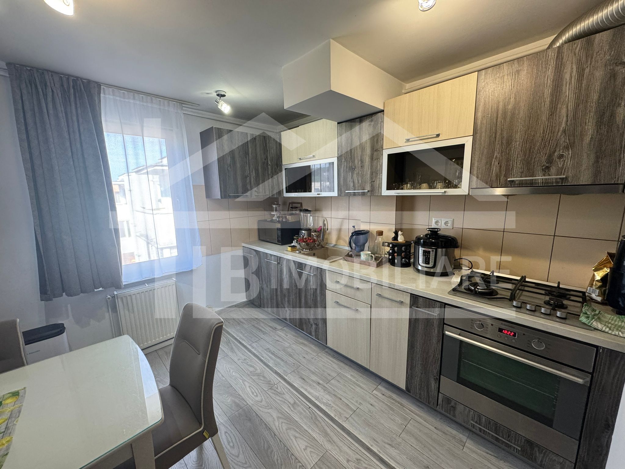 Apartament cu 3 camere, 70 mp, decomandat, Zona Diamant — fotografia 9