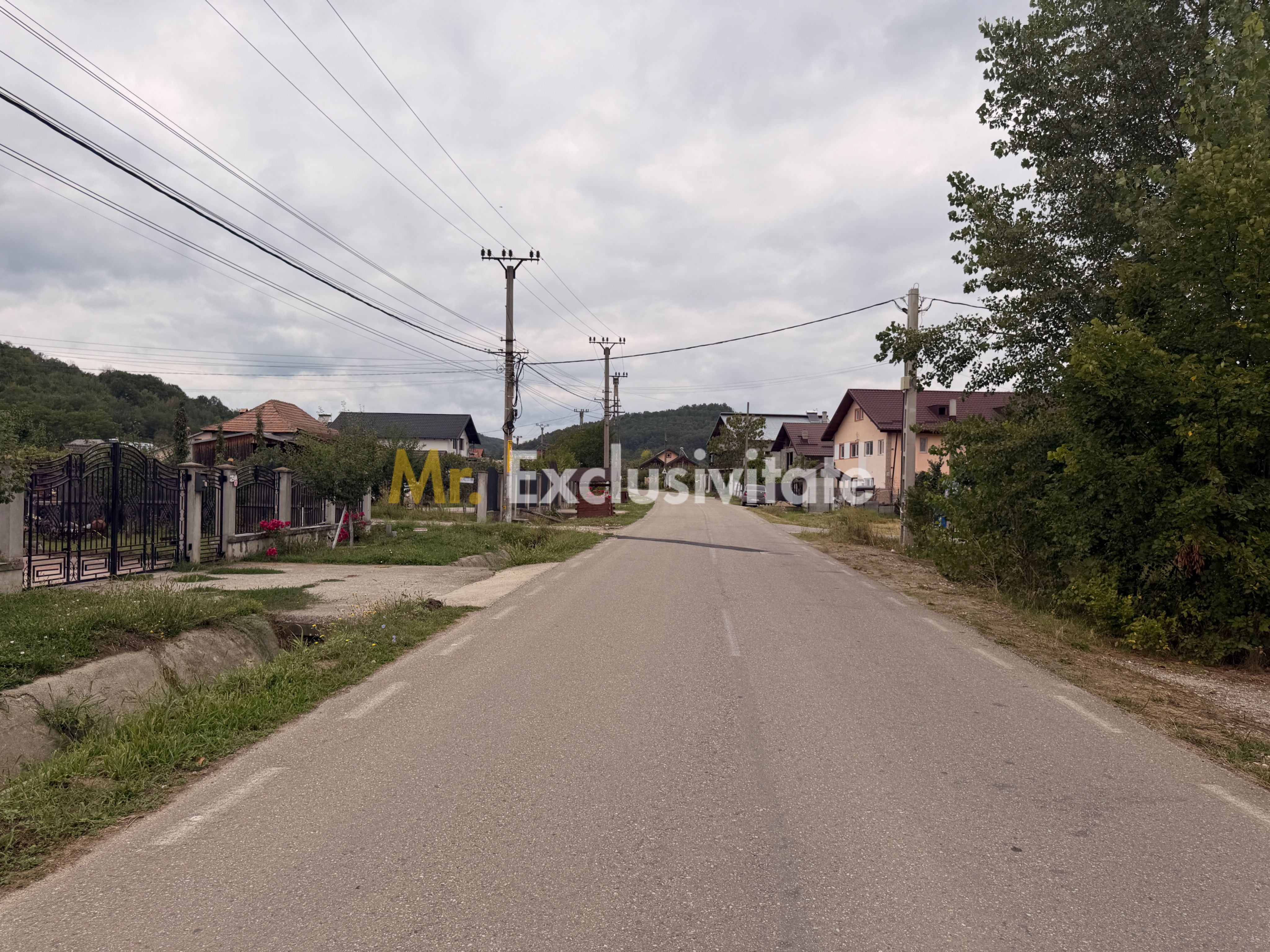 Teren pretabil unei construcții de vis - Băbana - zonă cu pădure — fotografia 3