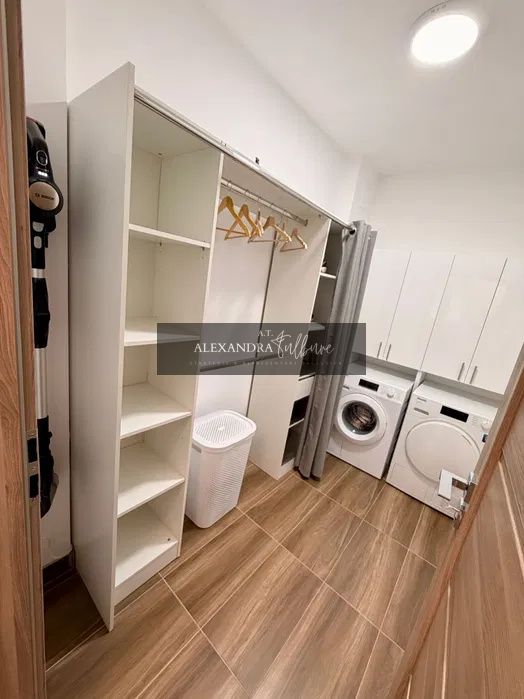 Apartament de vanzare cu 3 camere, 2 bai, balcon, garaj — fotografia 4