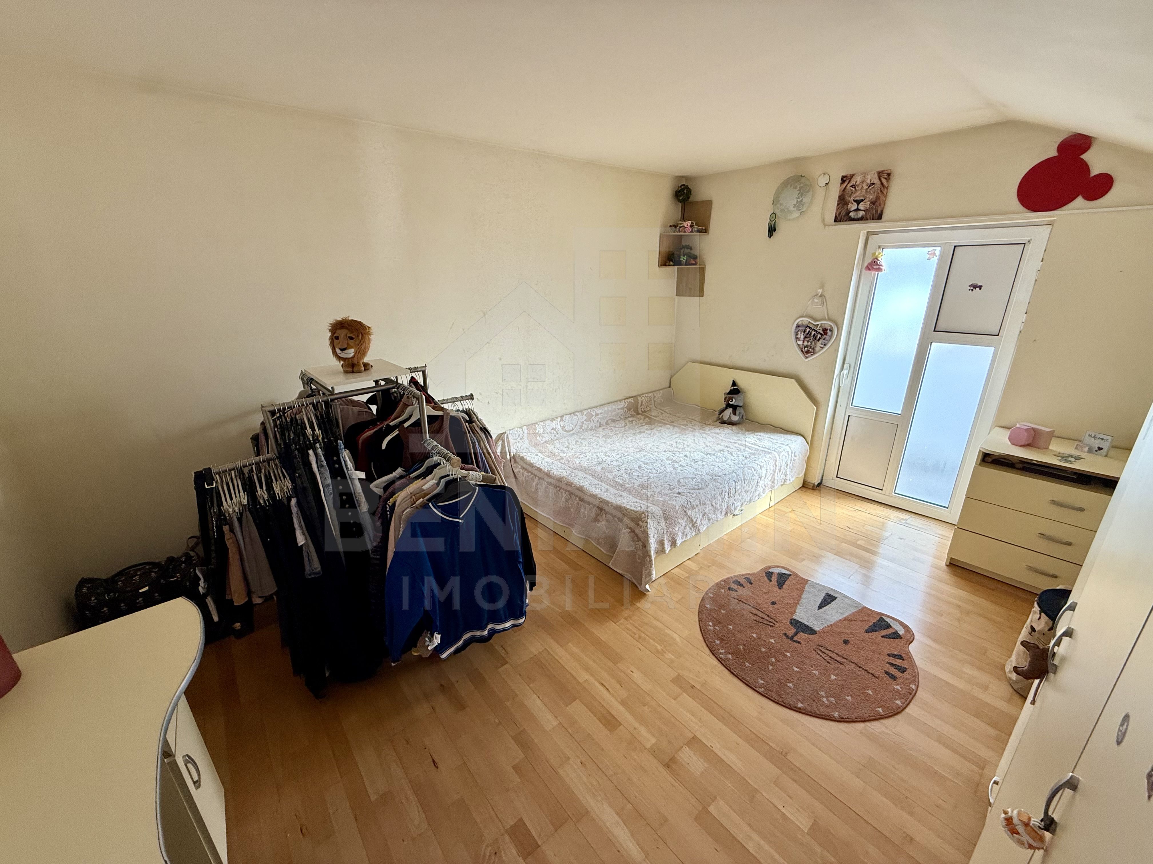 Casa langa Spitalul de Neuro-Acces auto-4 dormitoare-Foisor-Libera — fotografia 9