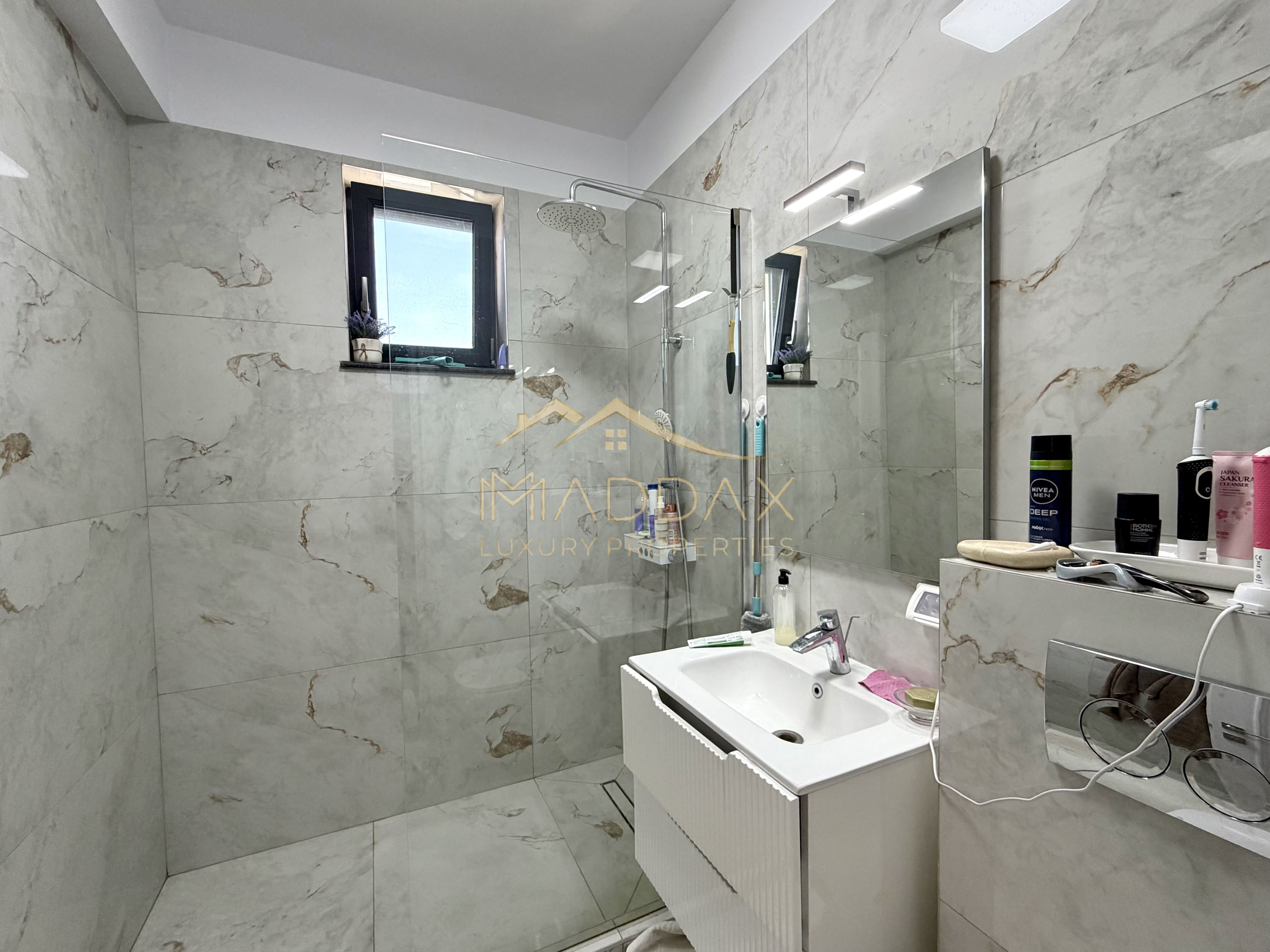 Vil de tip Duplex *P+1E+M* | 176 mp utili | mobilată complet | Chitila — fotografia 42
