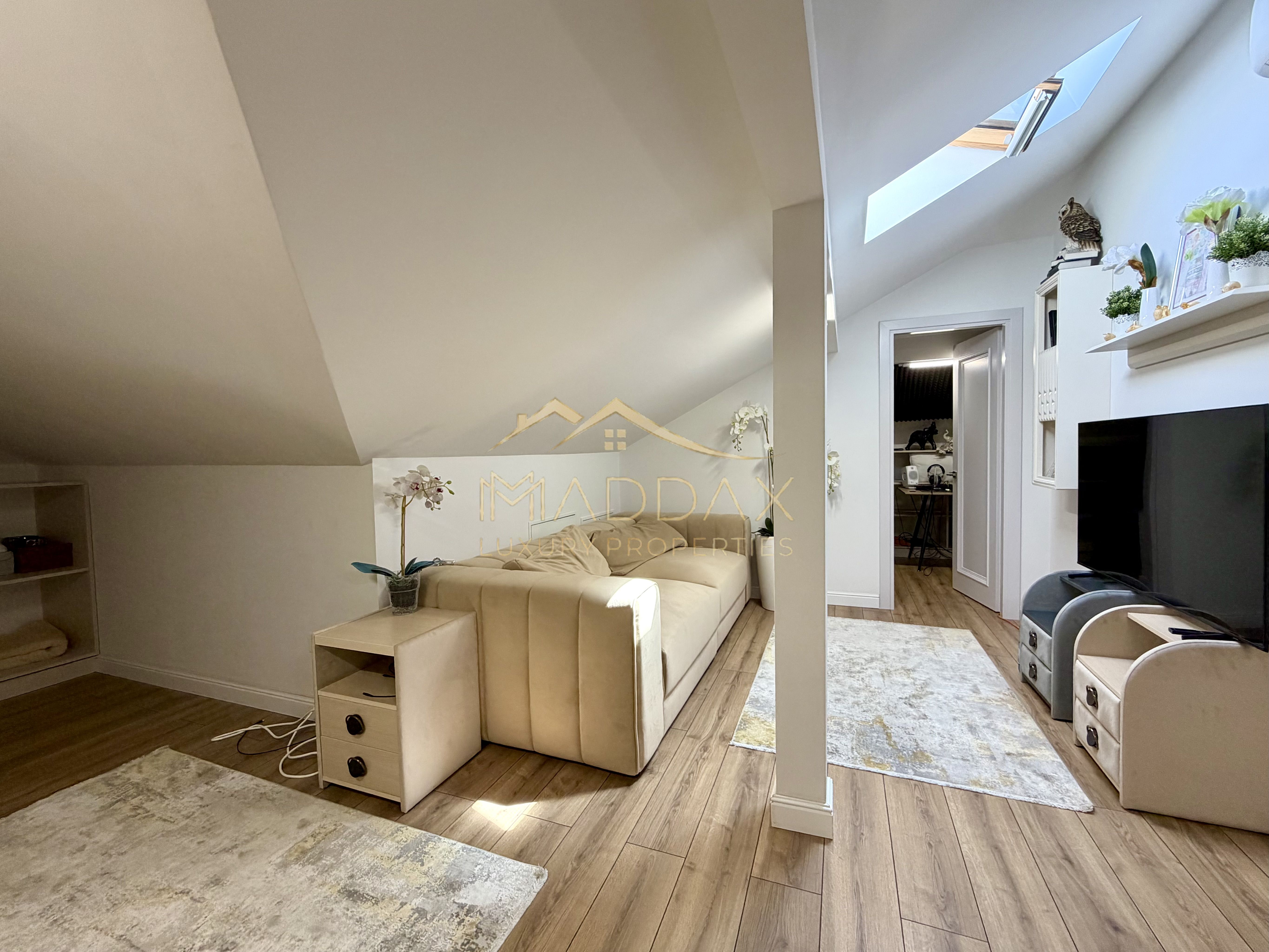 Vil de tip Duplex *P+1E+M* | 176 mp utili | mobilată complet | Chitila — fotografia 53