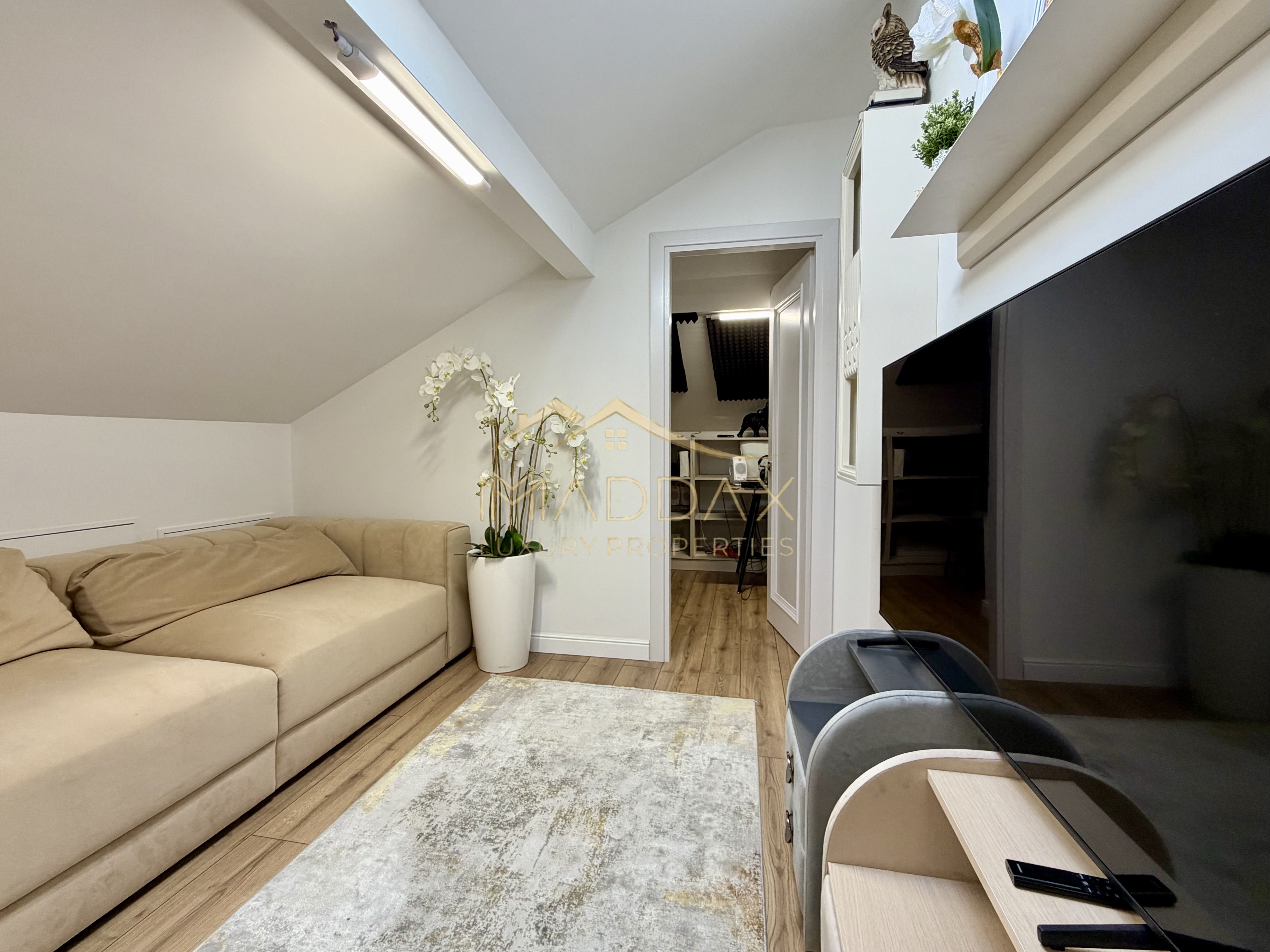 Vil de tip Duplex *P+1E+M* | 176 mp utili | mobilată complet | Chitila — fotografia 54